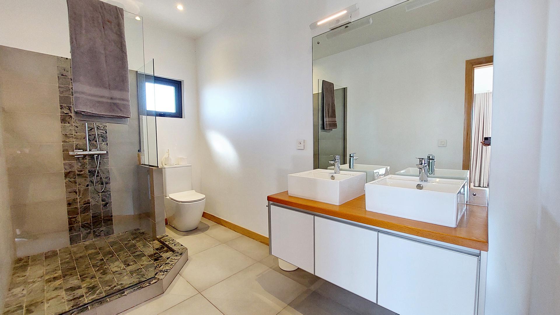 Seabreeze Penthouse — 15