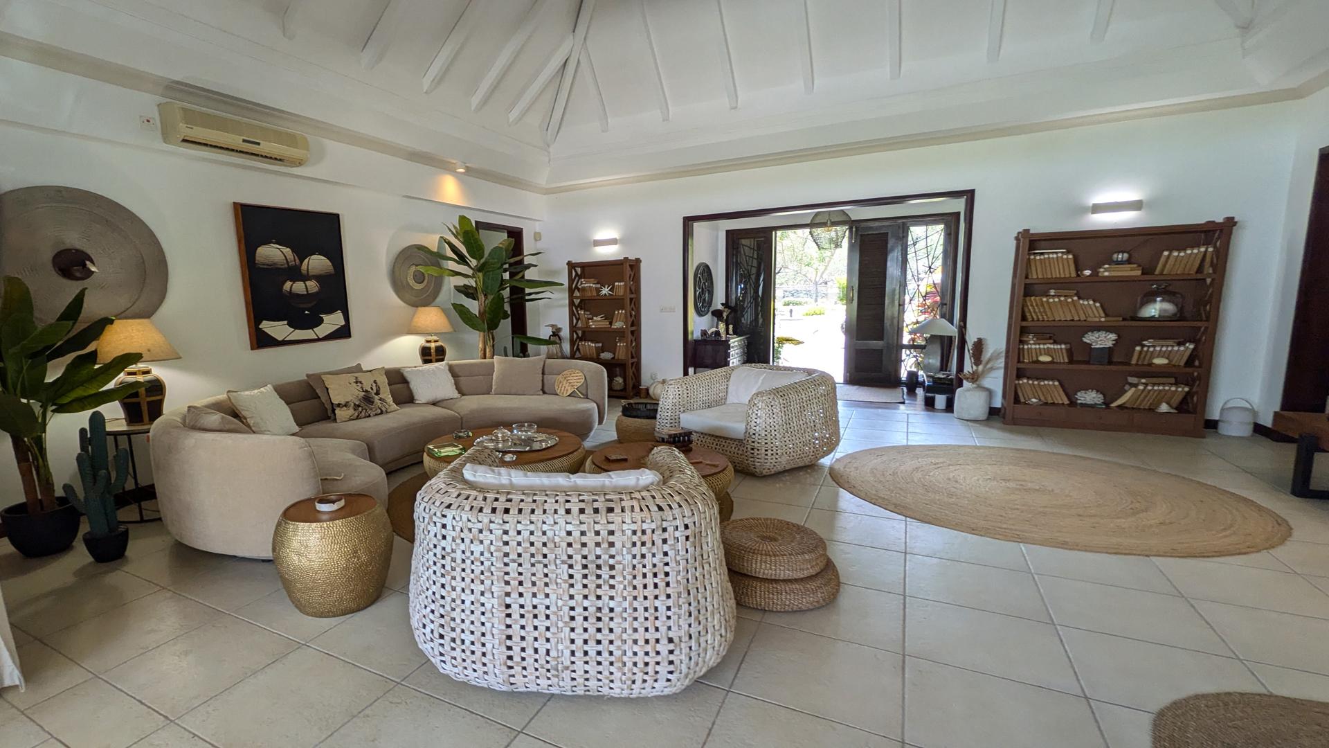 Isla Verde - Tamarina Golf Estate — 9