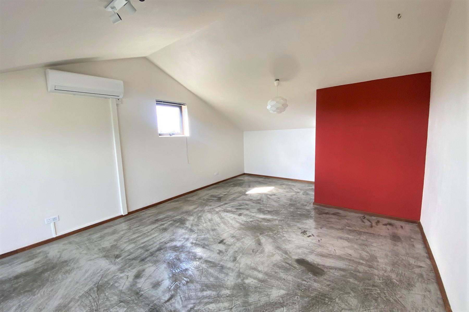 Pocket Listing - Mont Piton Favorite  — 8