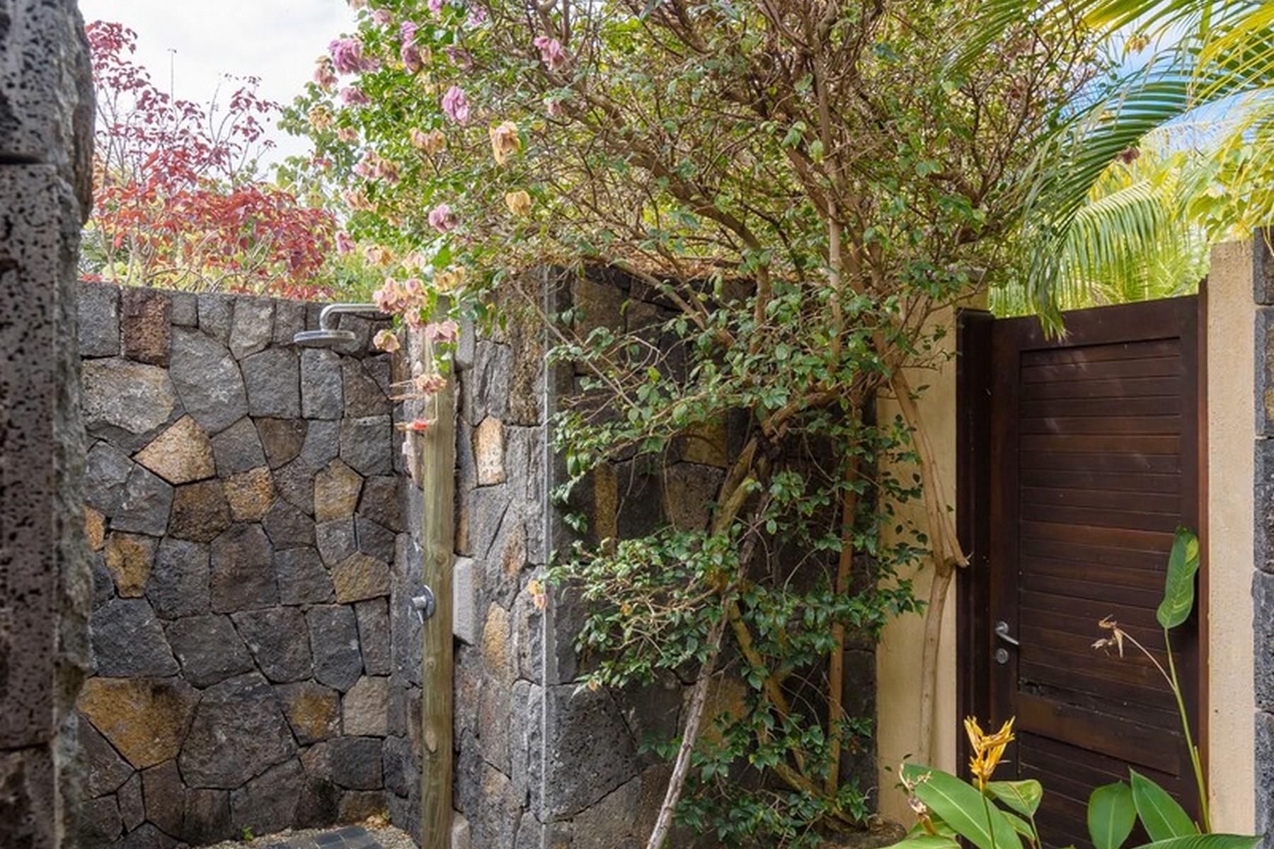 Luxurious Hideaway                   — 15