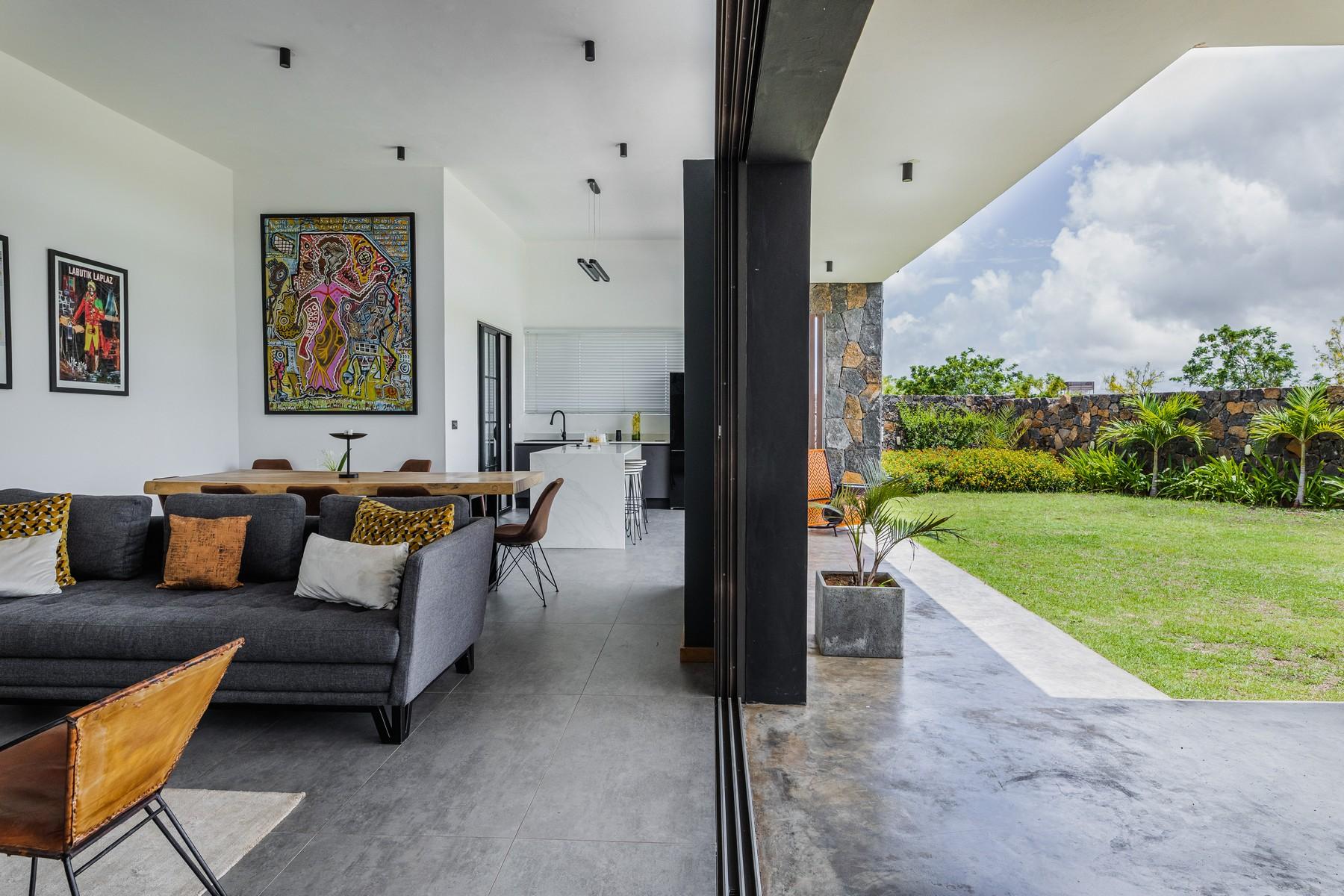 Summertime villa — 2