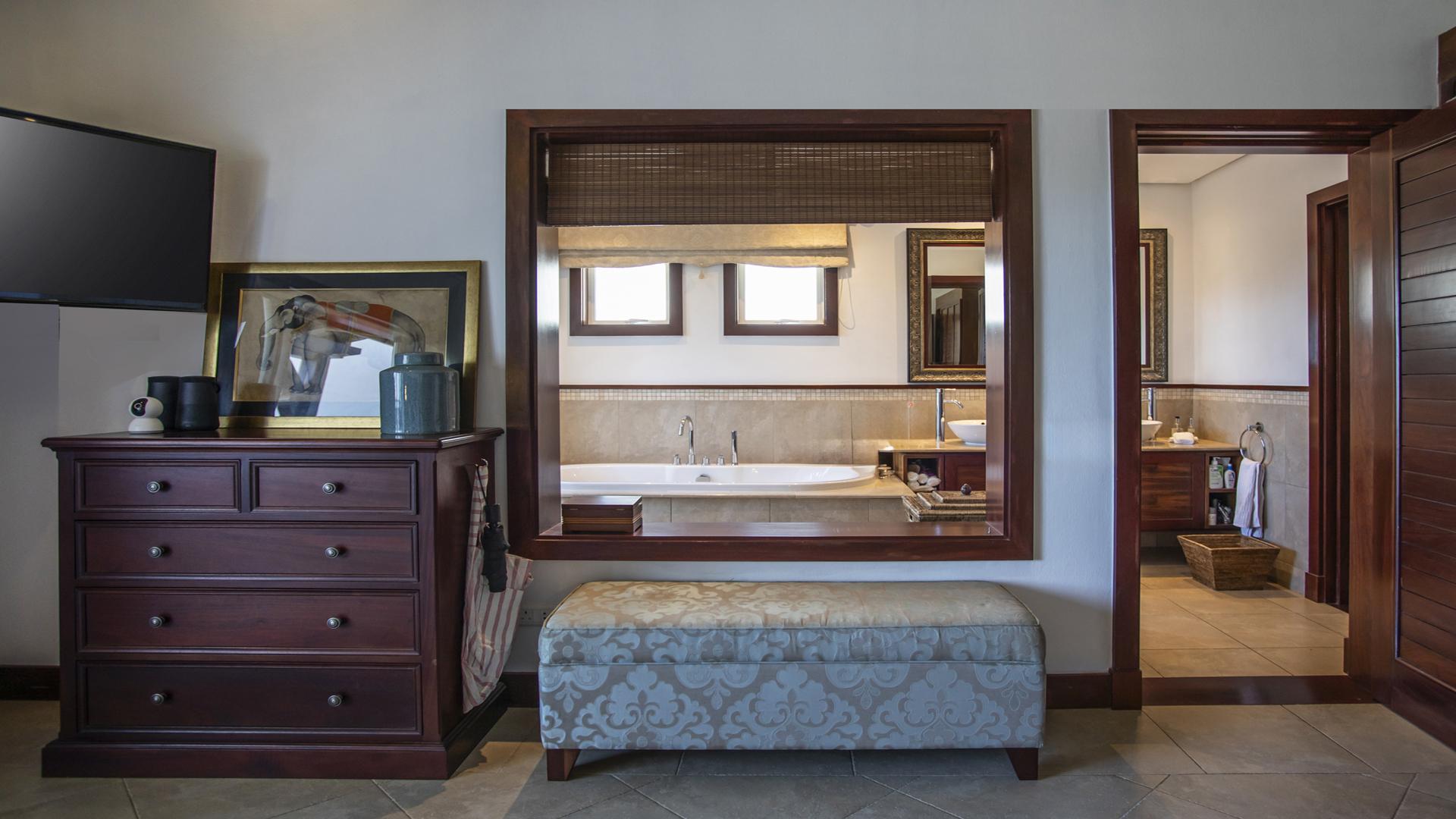 Villa Eau Claire — 9