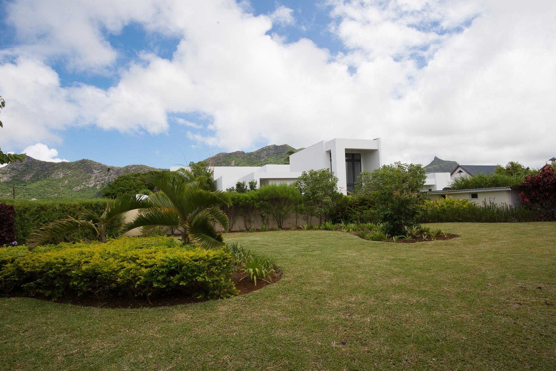 Contemporay Villa in Moka — 9