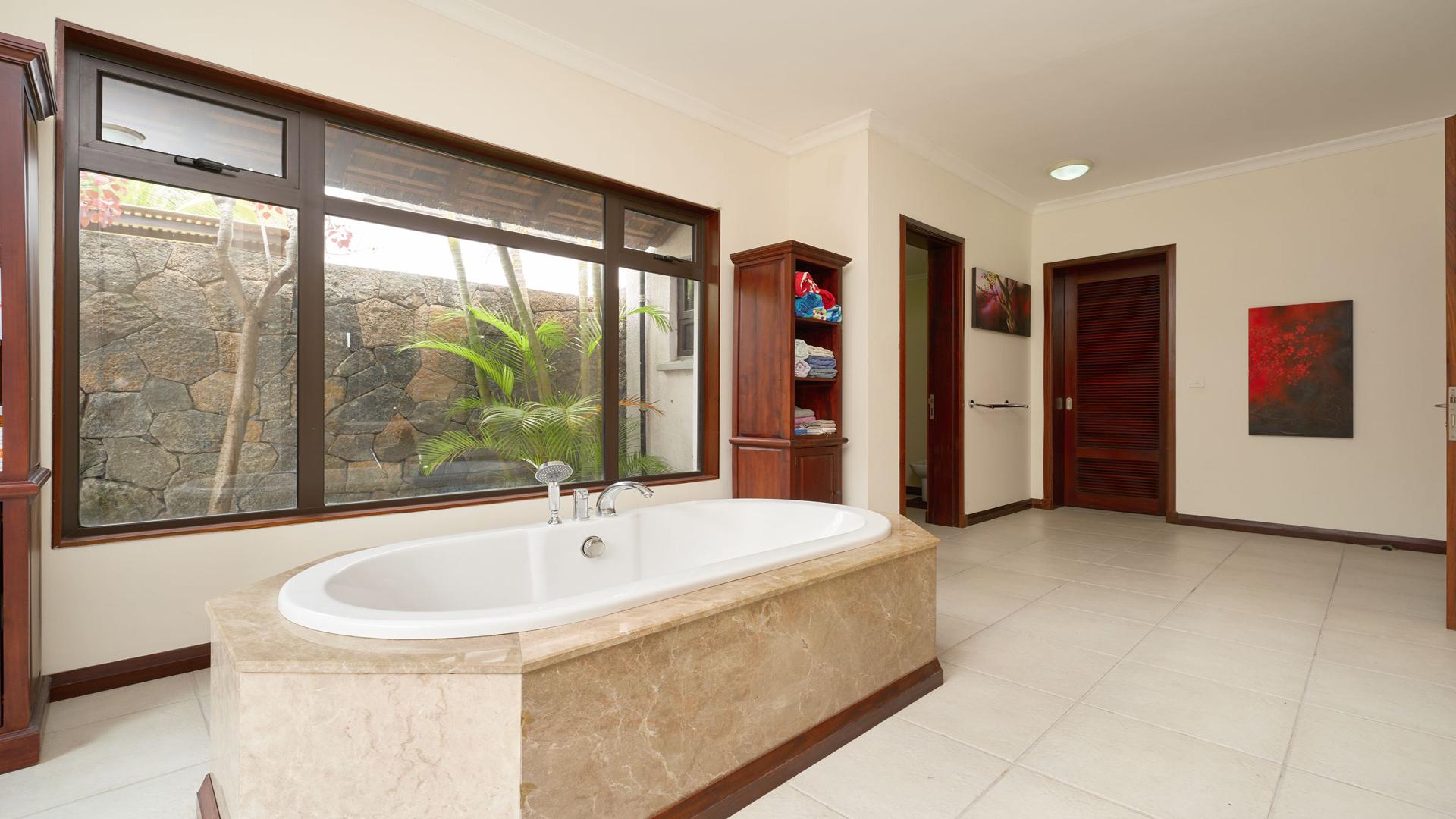 Luxurious Hideaway  — 14