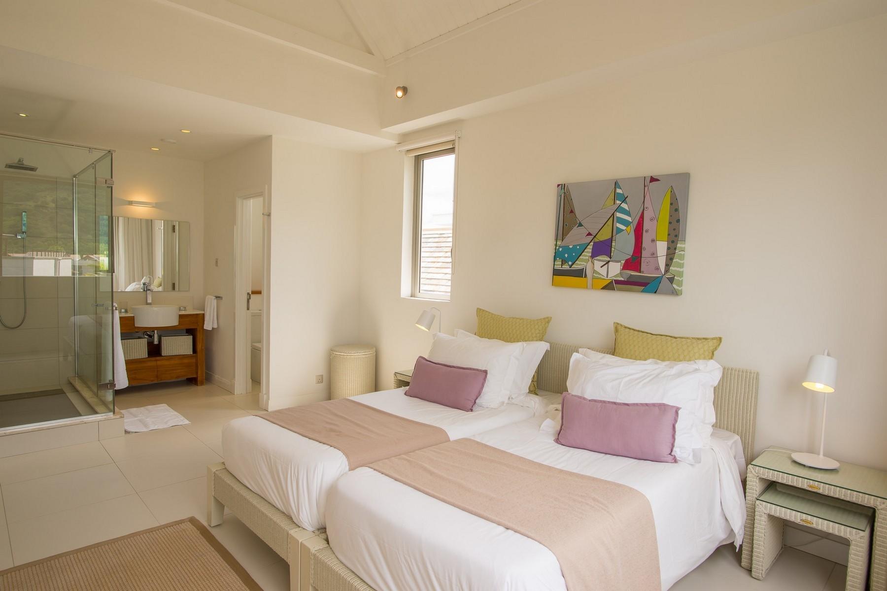Riviera, West Island Resort — 12