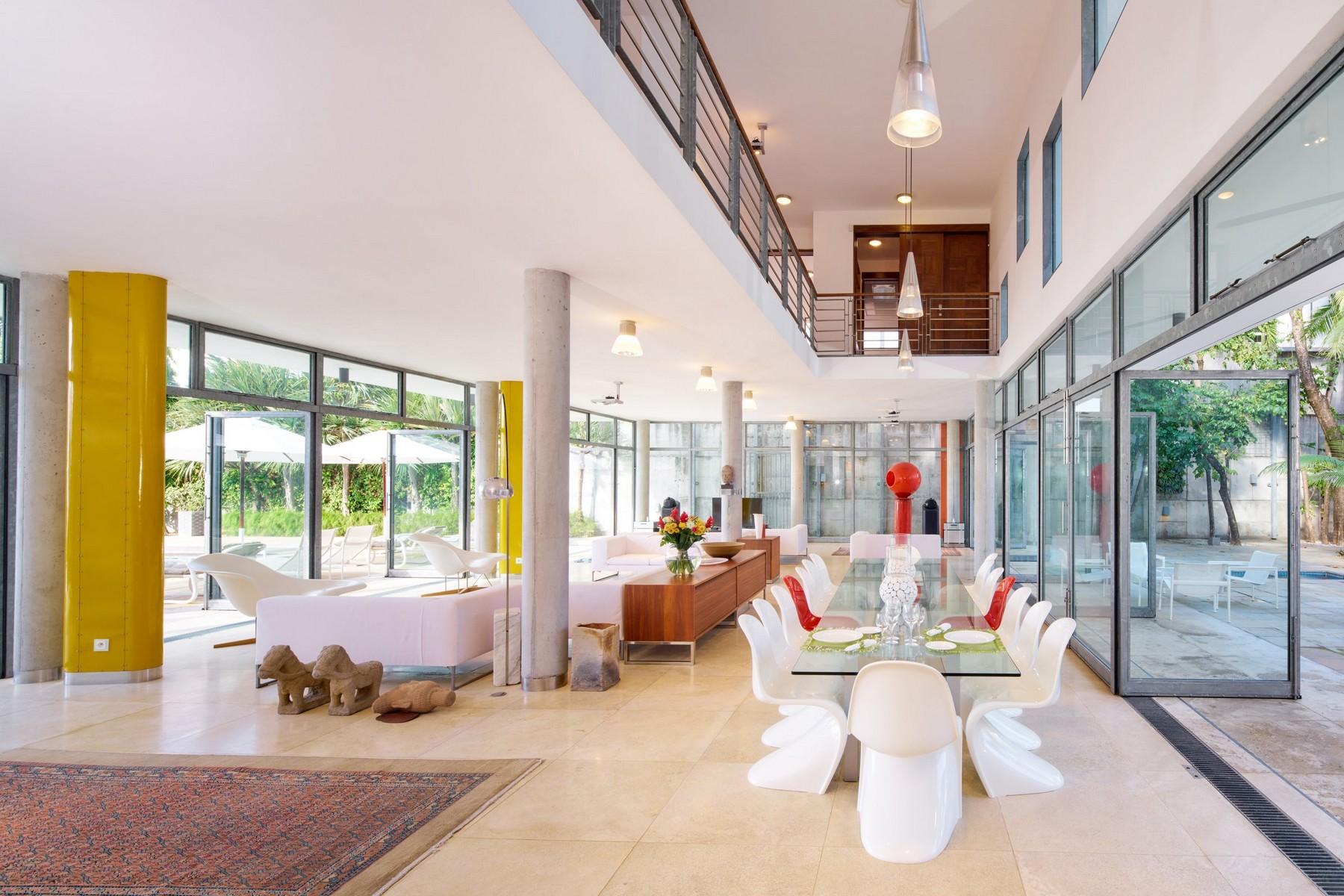 Coin de Mire Gate Villa — 2