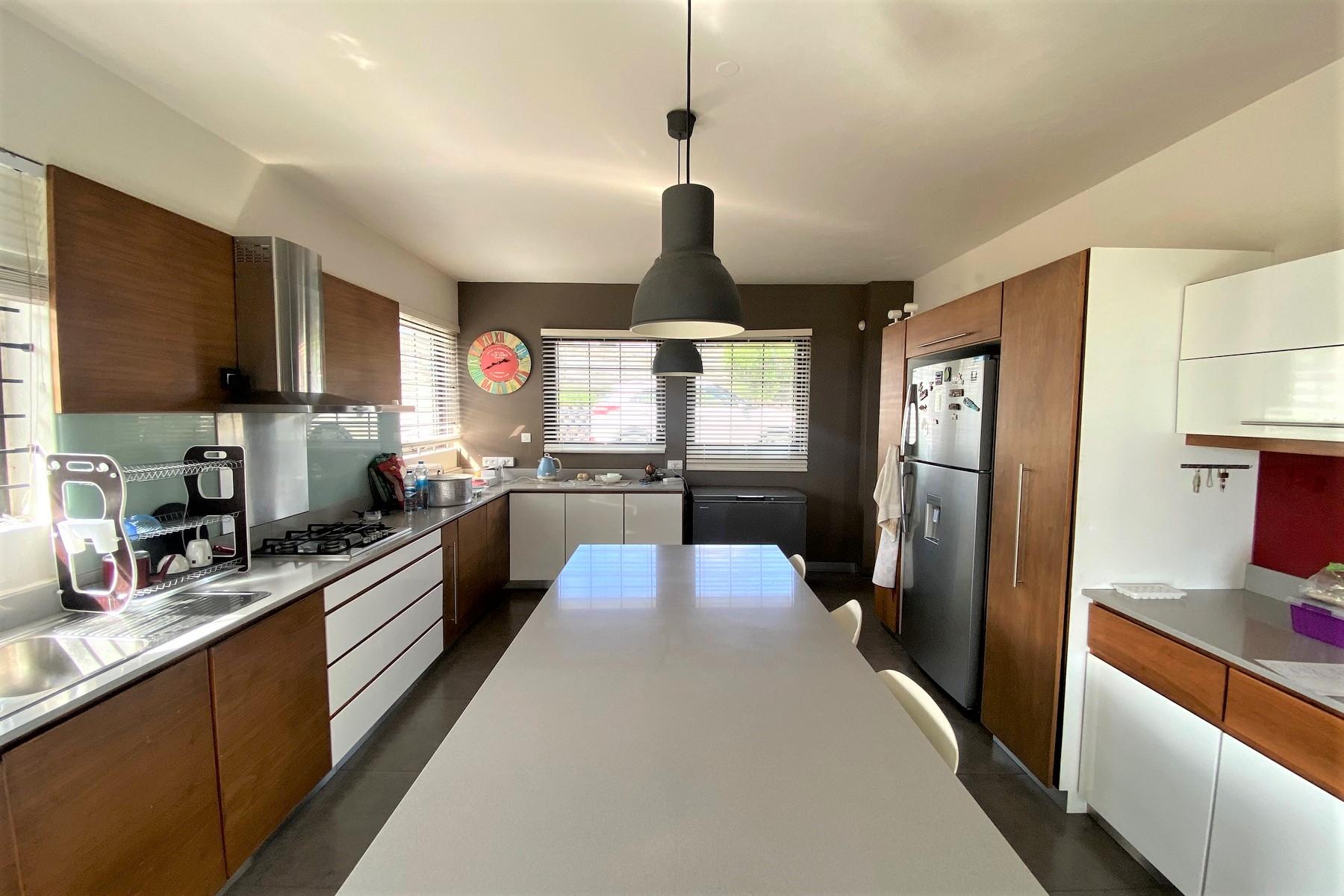 Pocket Listing - Mont Piton Favorite  — 6