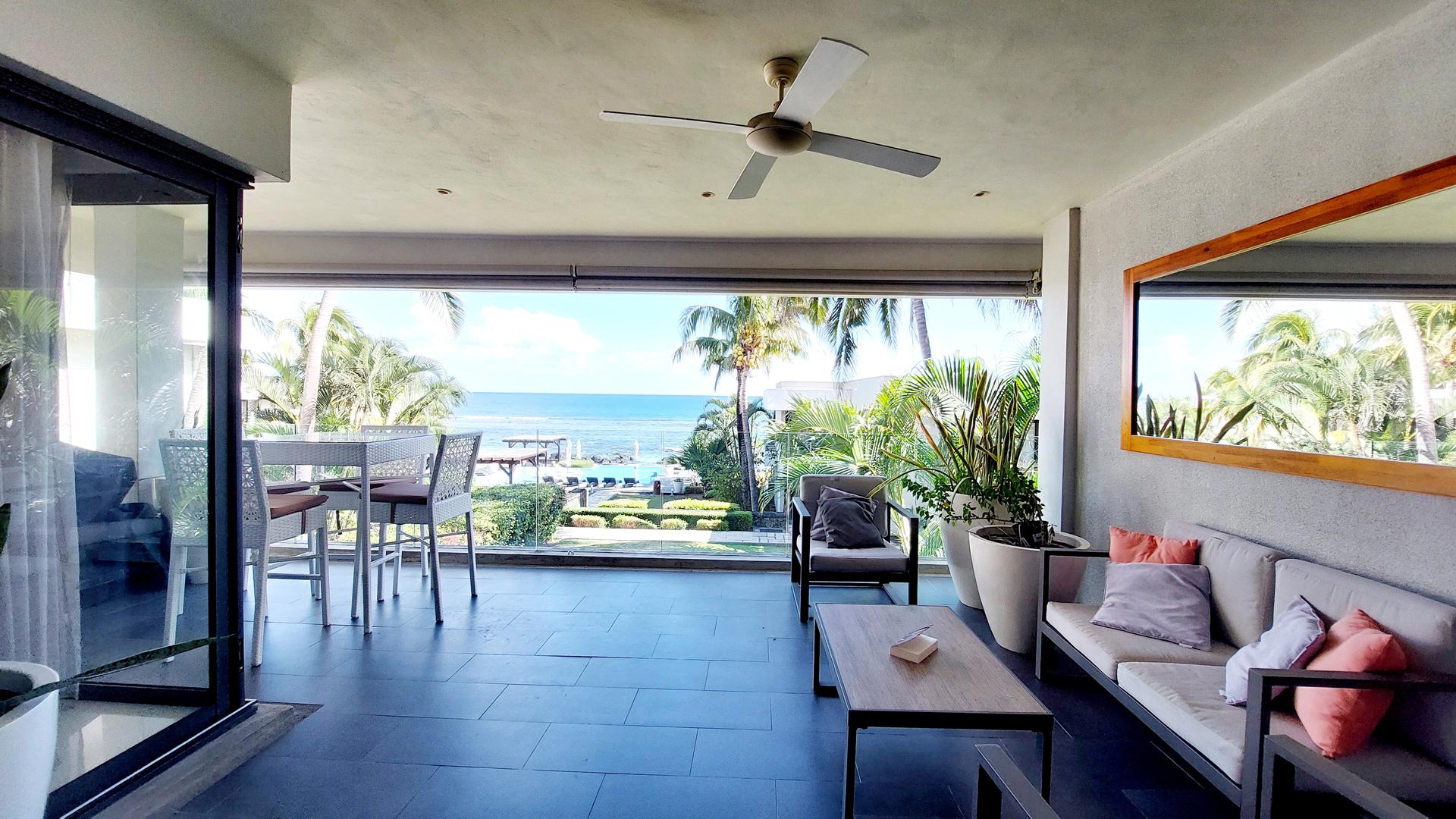 Lorizon - Beachfront Apartment — 2