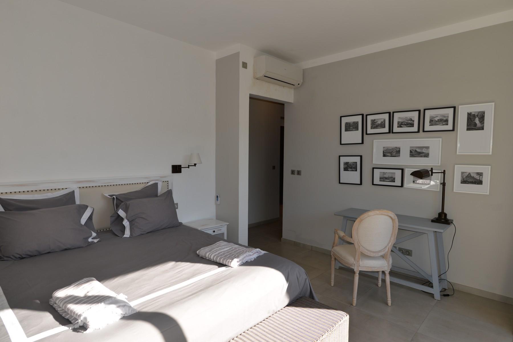 Soledad Townhouse — 14