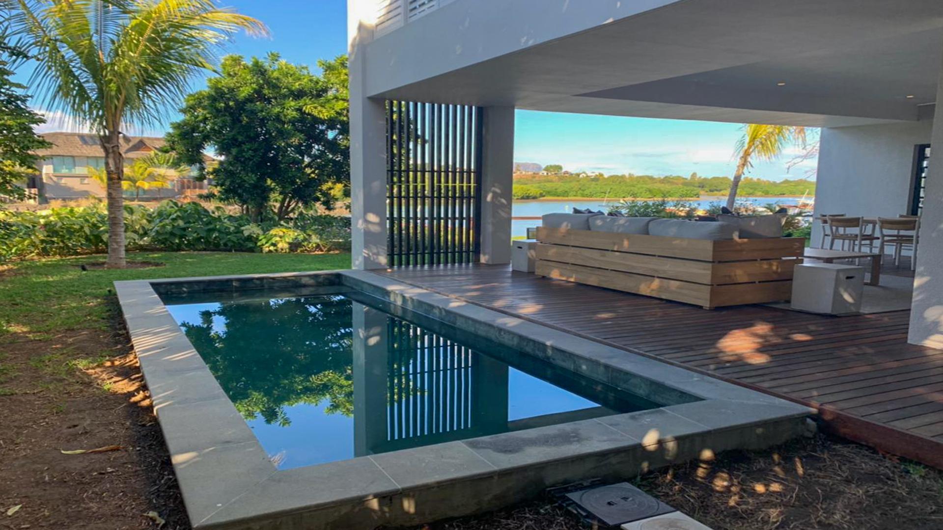 WaterClub Living — 2