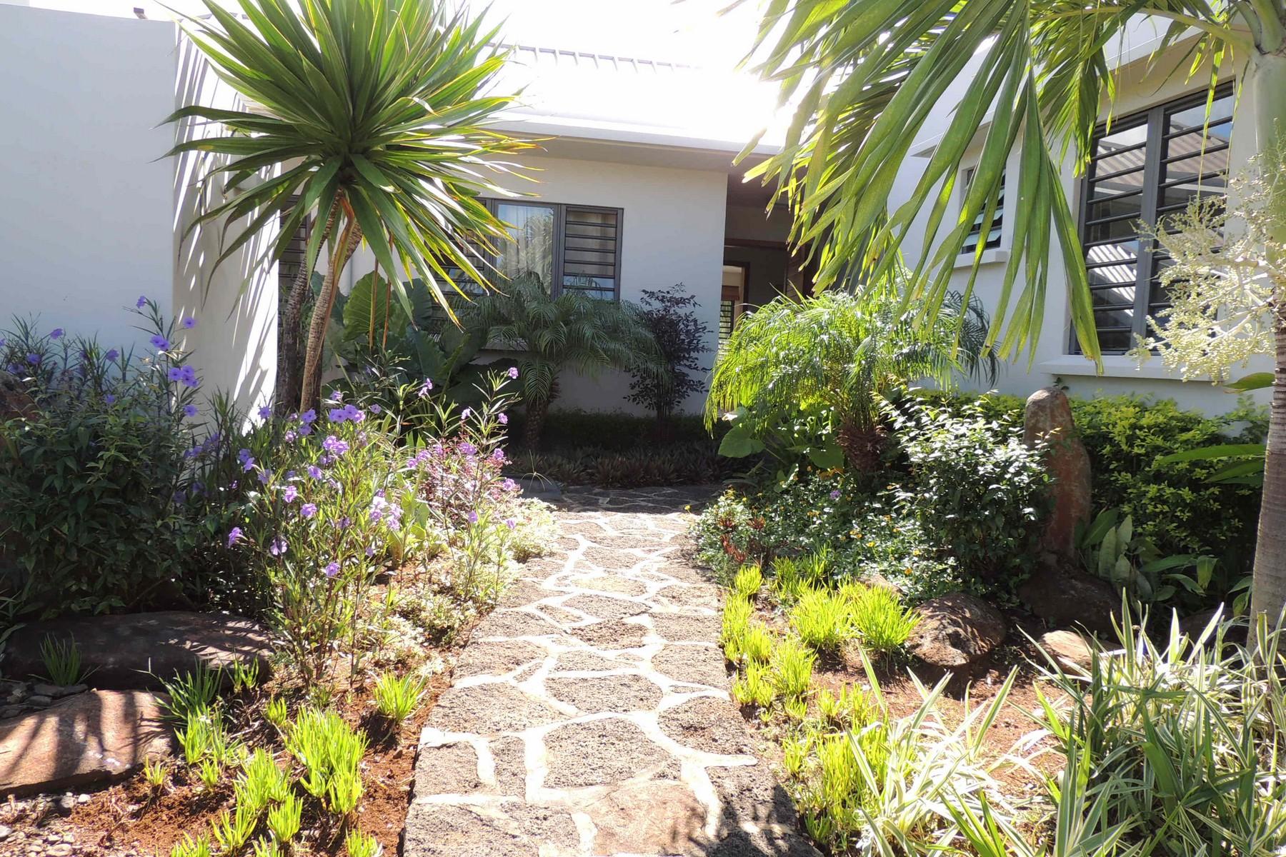 Gardener’s Secret  — 16