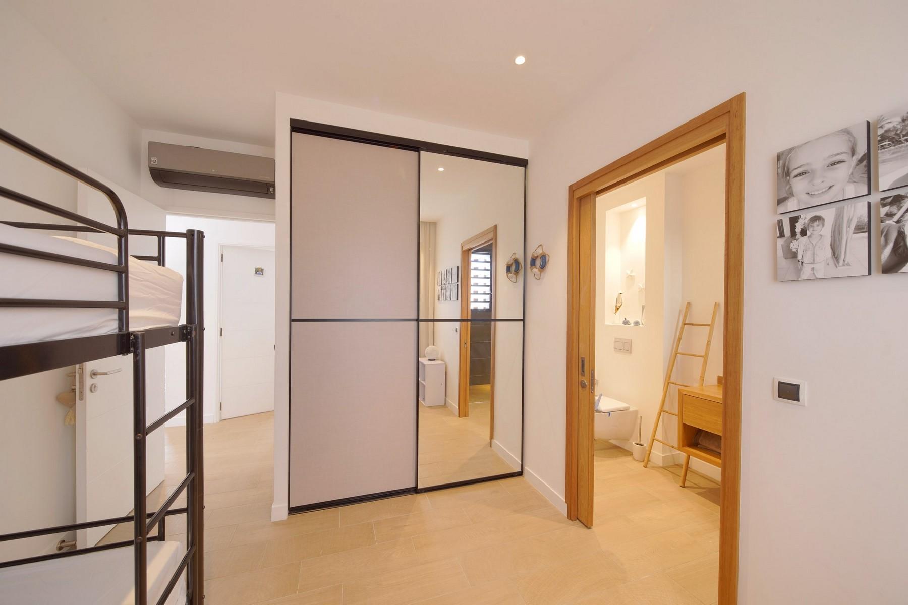  Villa Naiad — 27