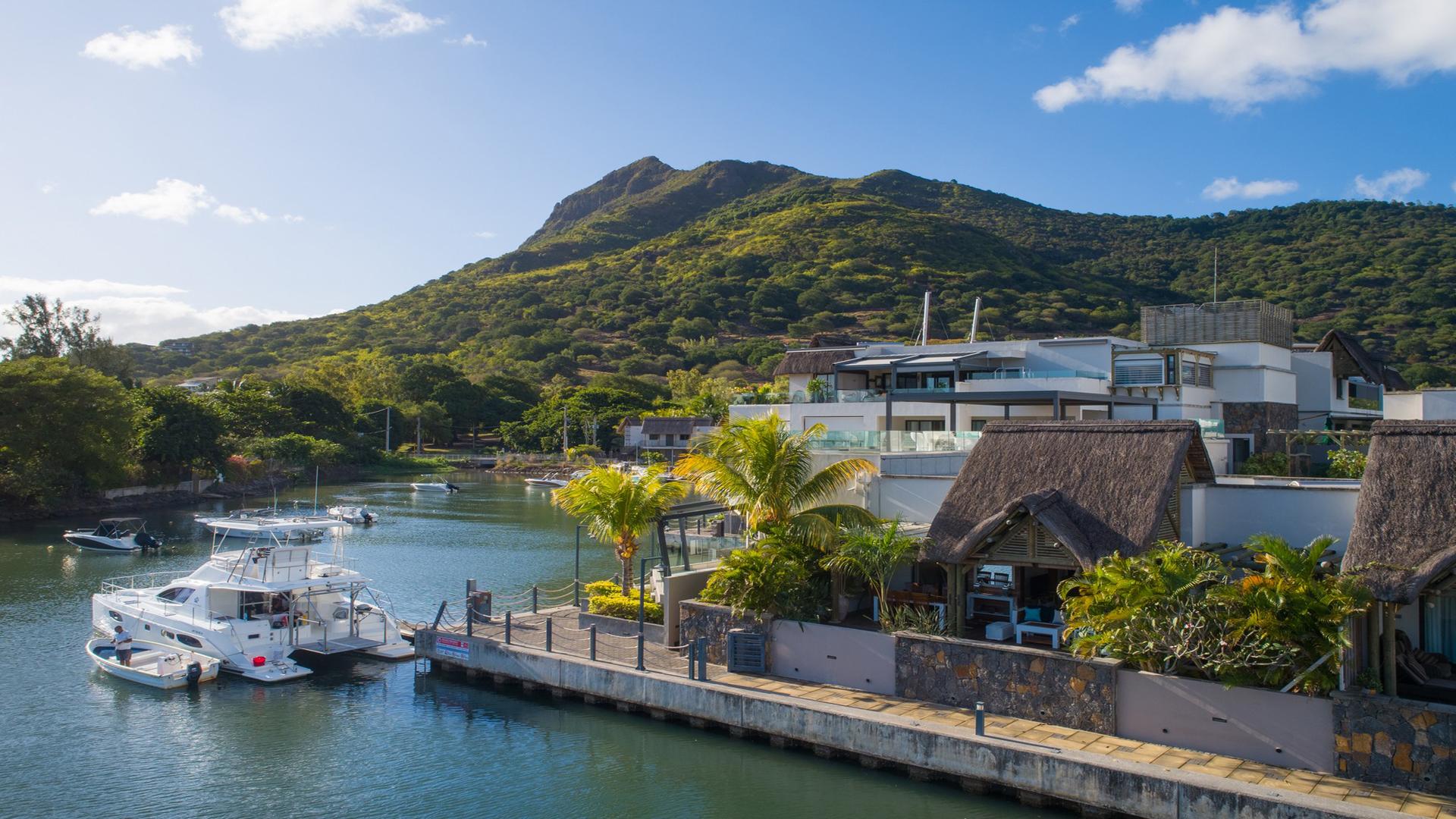 Rivana - Marina View  — 10