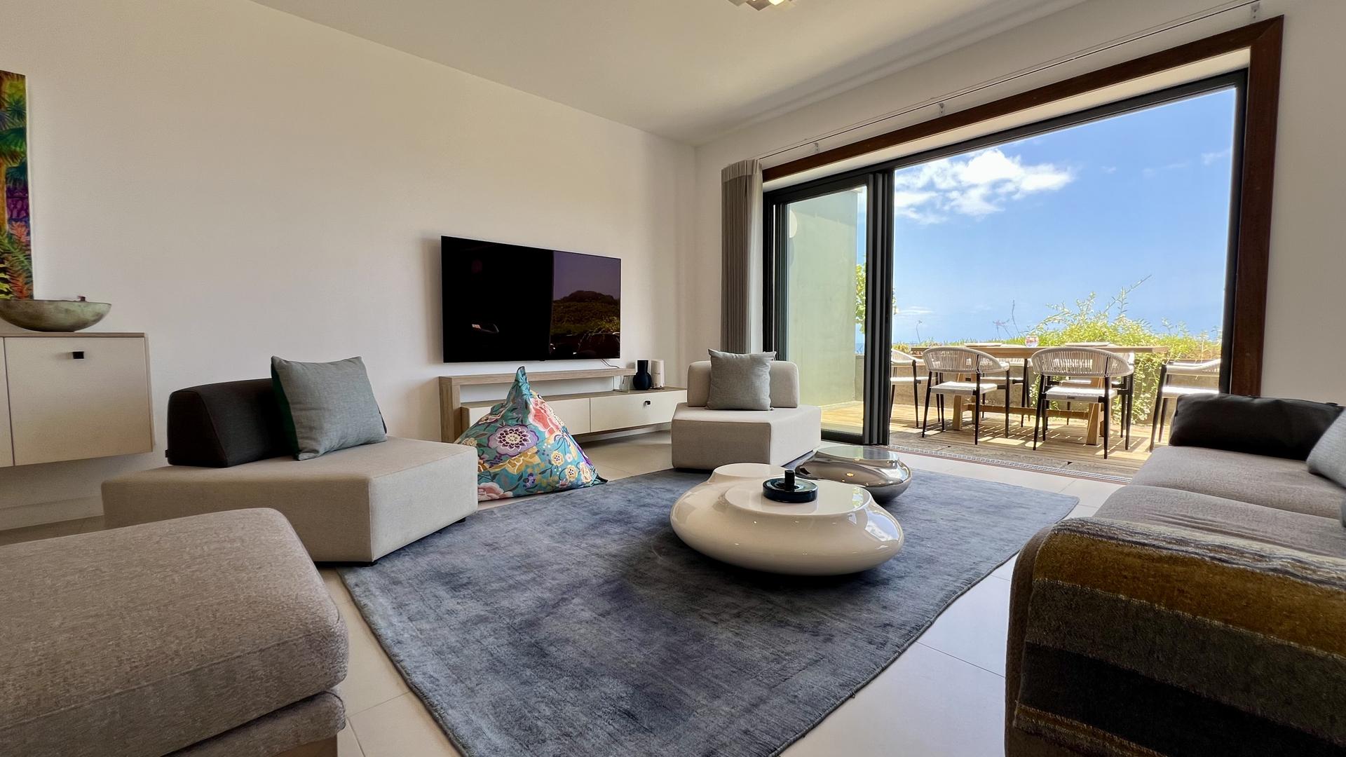Luxury Seaview Living — 20