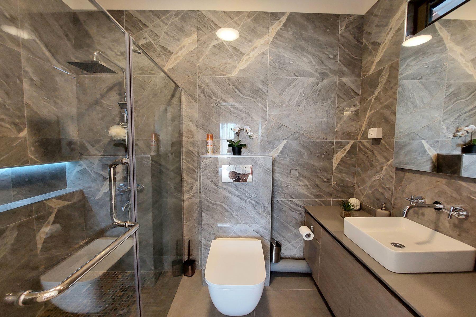 The Ritz Apartment  — 11