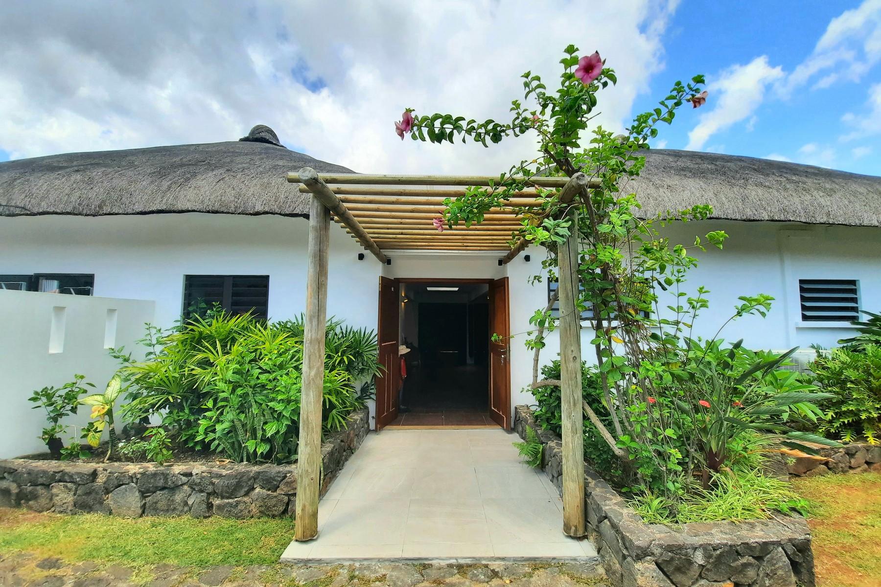 Tropical lifestyle — 24