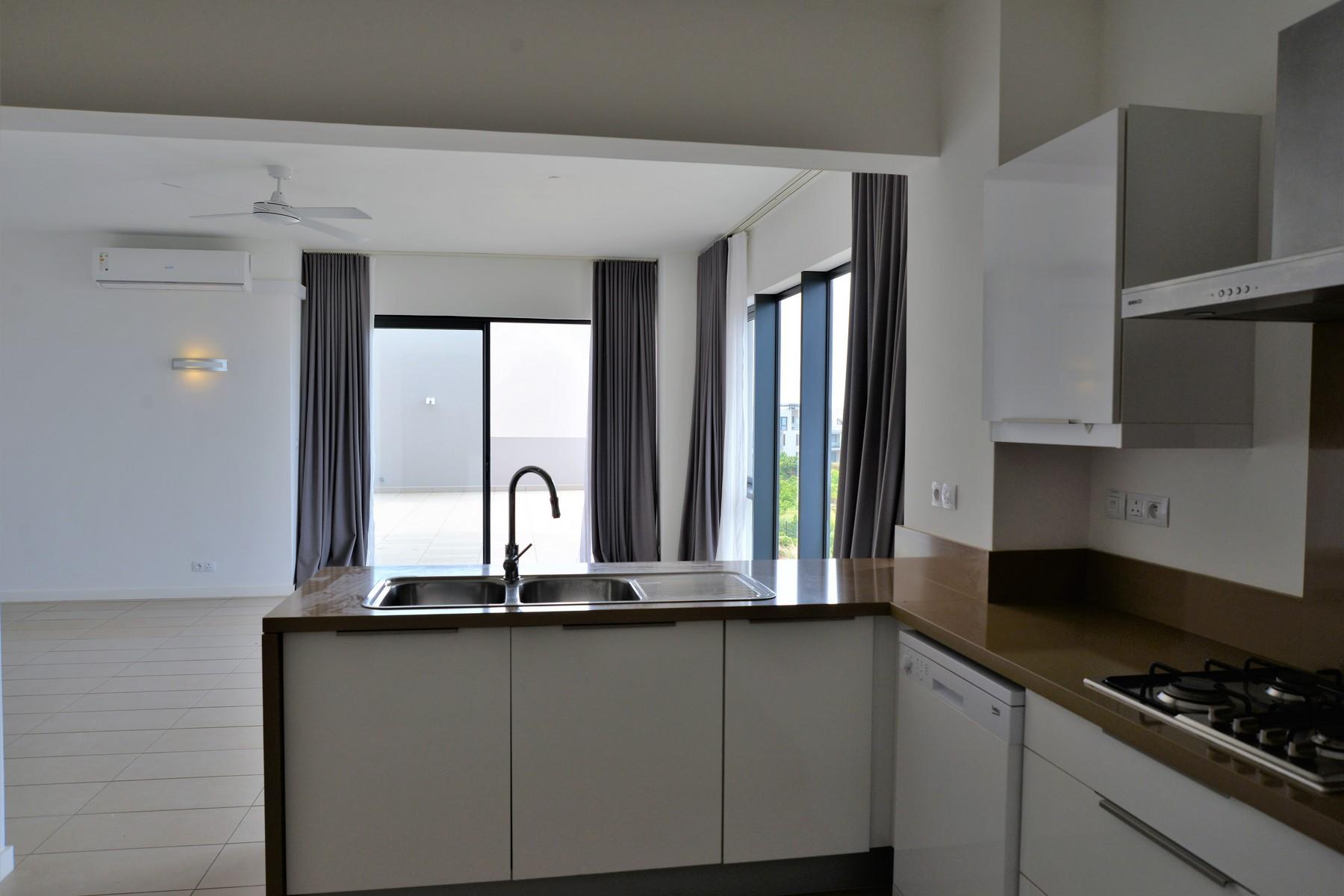 Modern & Spacious Sea-View Penthouse — 7
