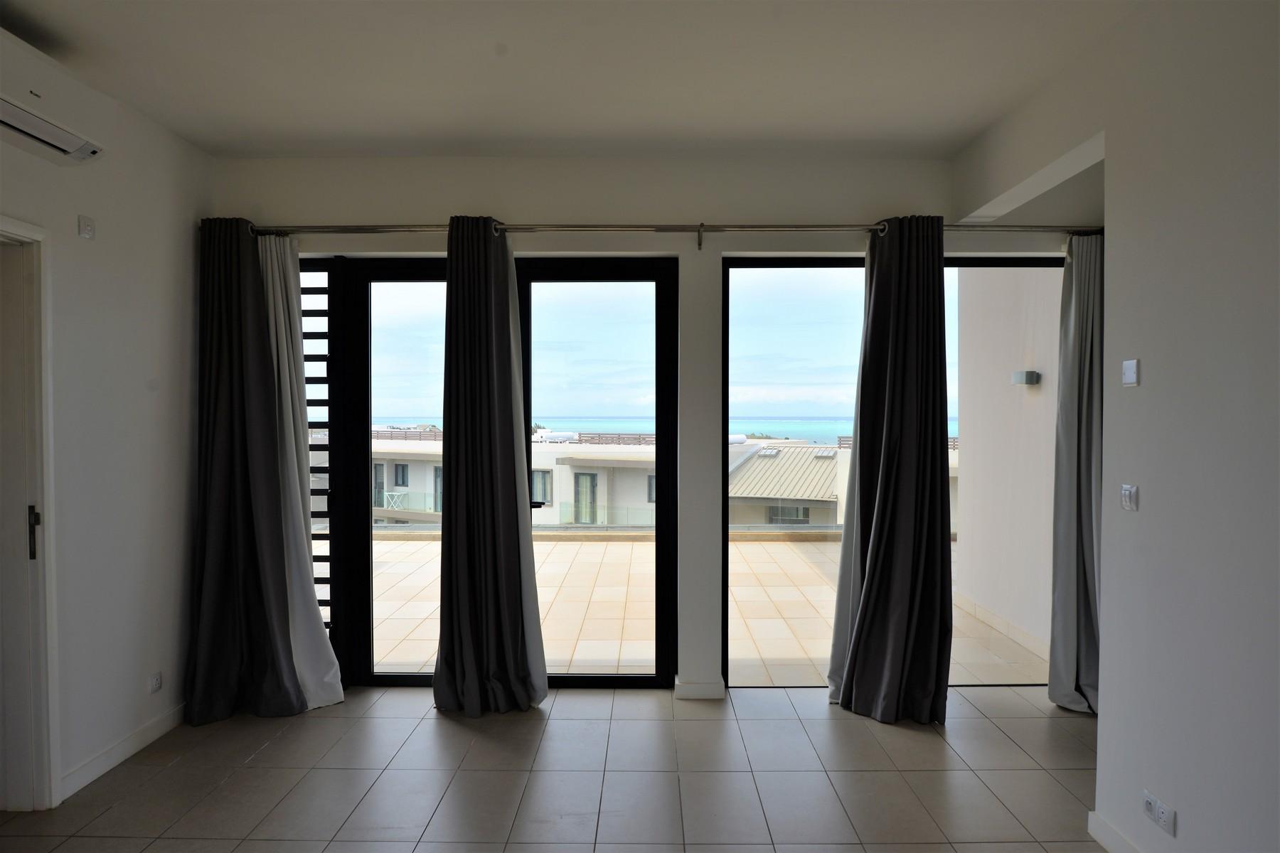 Modern & Spacious Sea-View Penthouse — 10