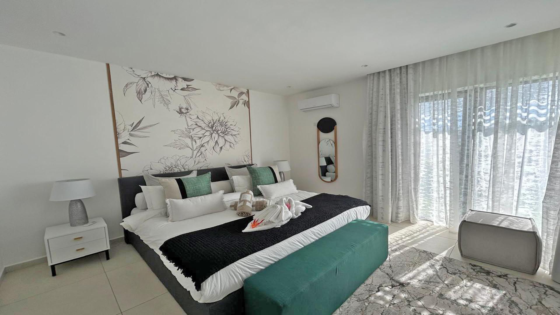 Villa Mahana — 4
