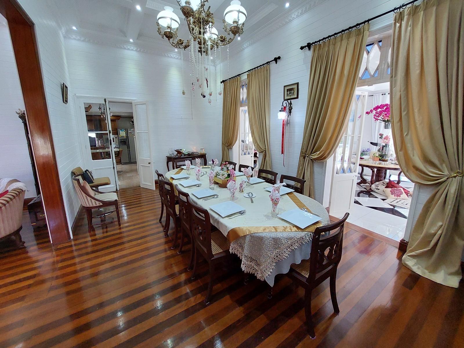 The colonial Splendor  — 6