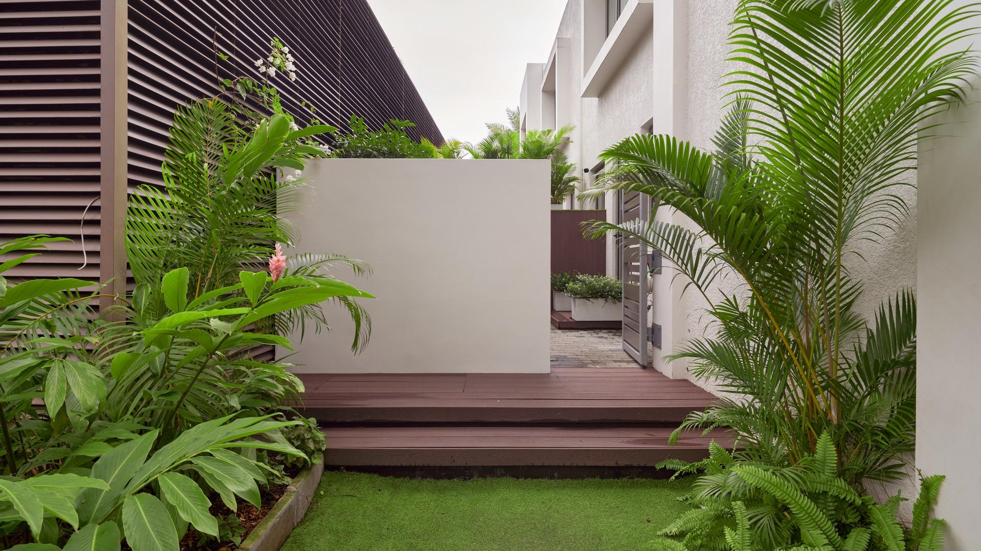 Premium Living — 35