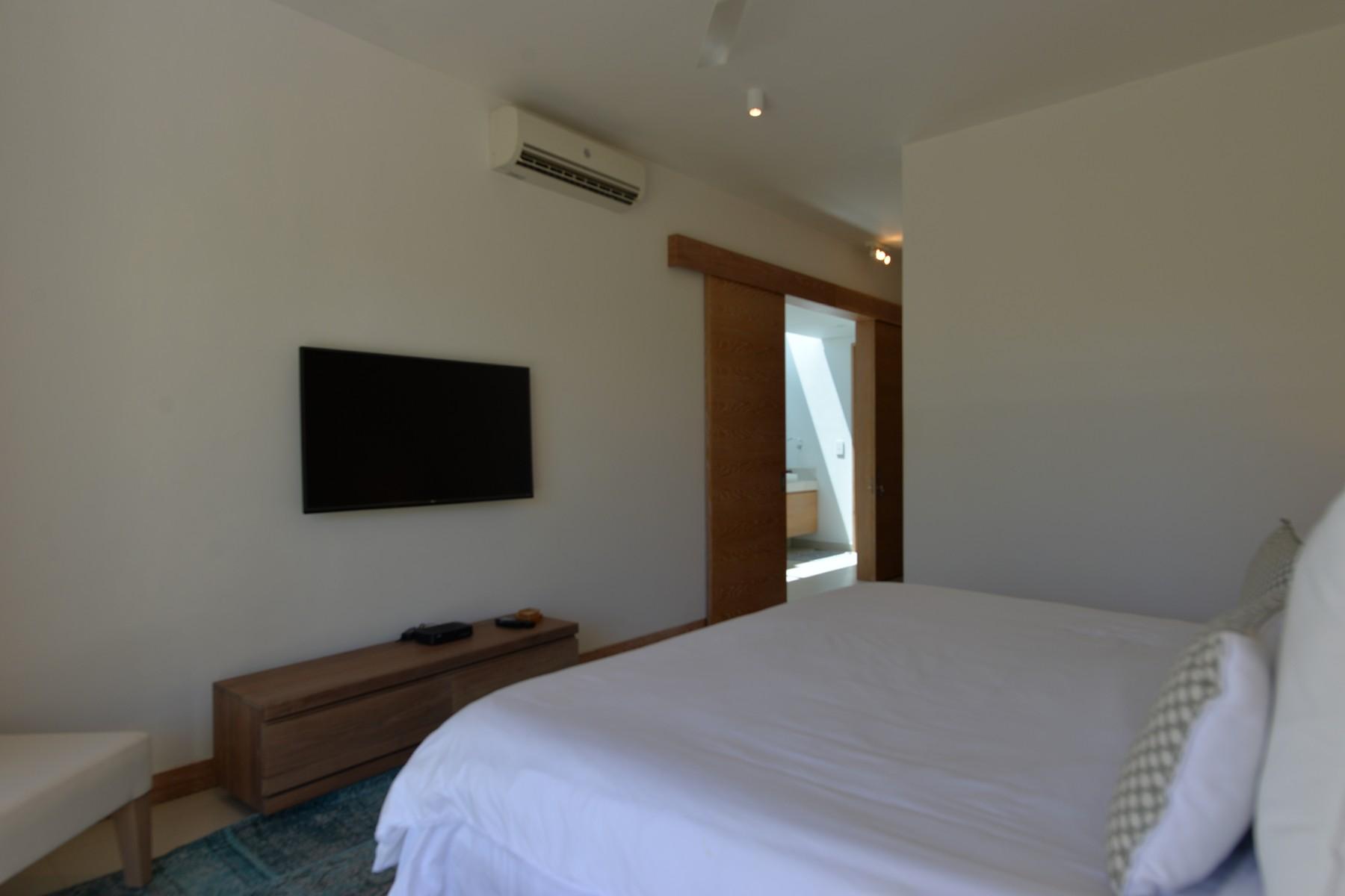 Merville - Luxury Townhouse Beach — 13