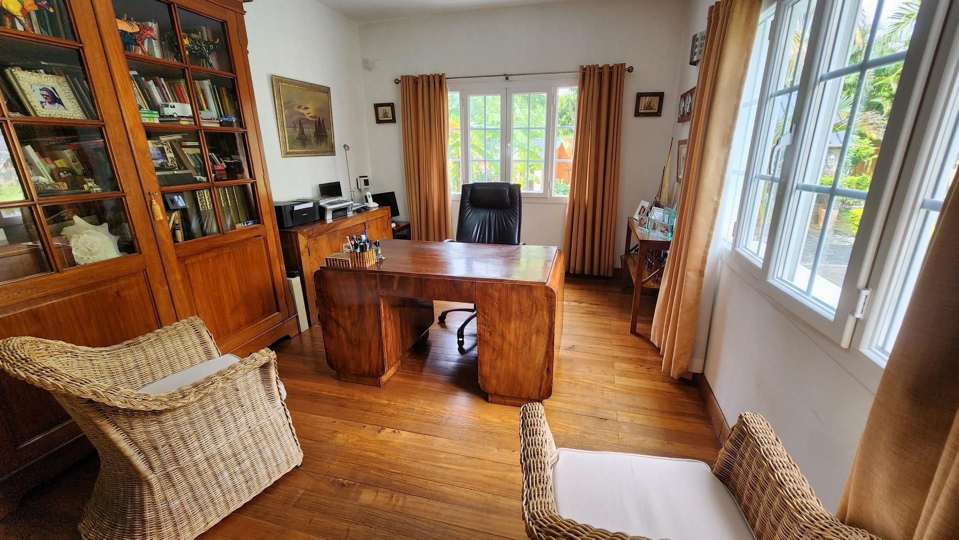 Georgian Estate — 20