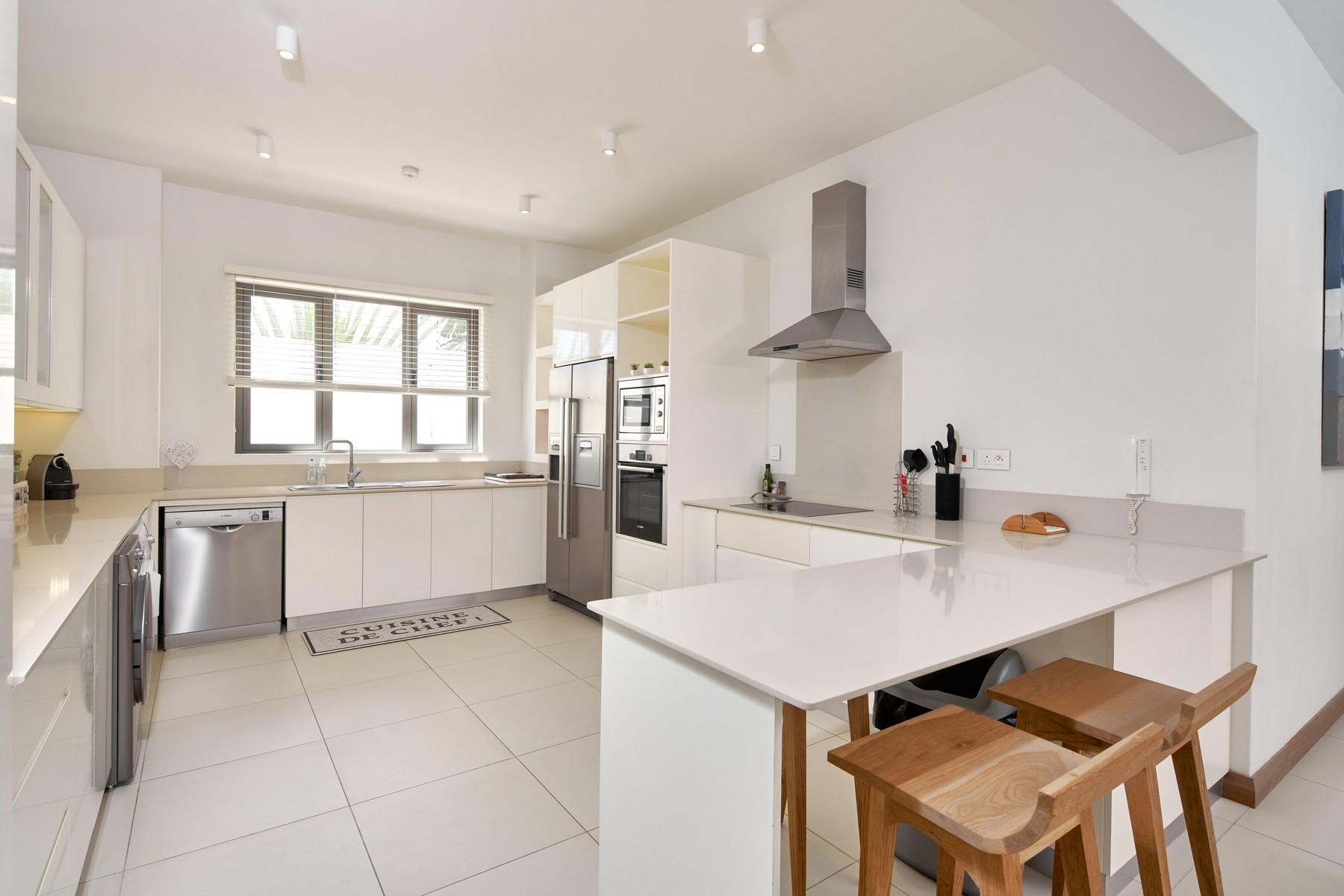 Stylish Living — 7