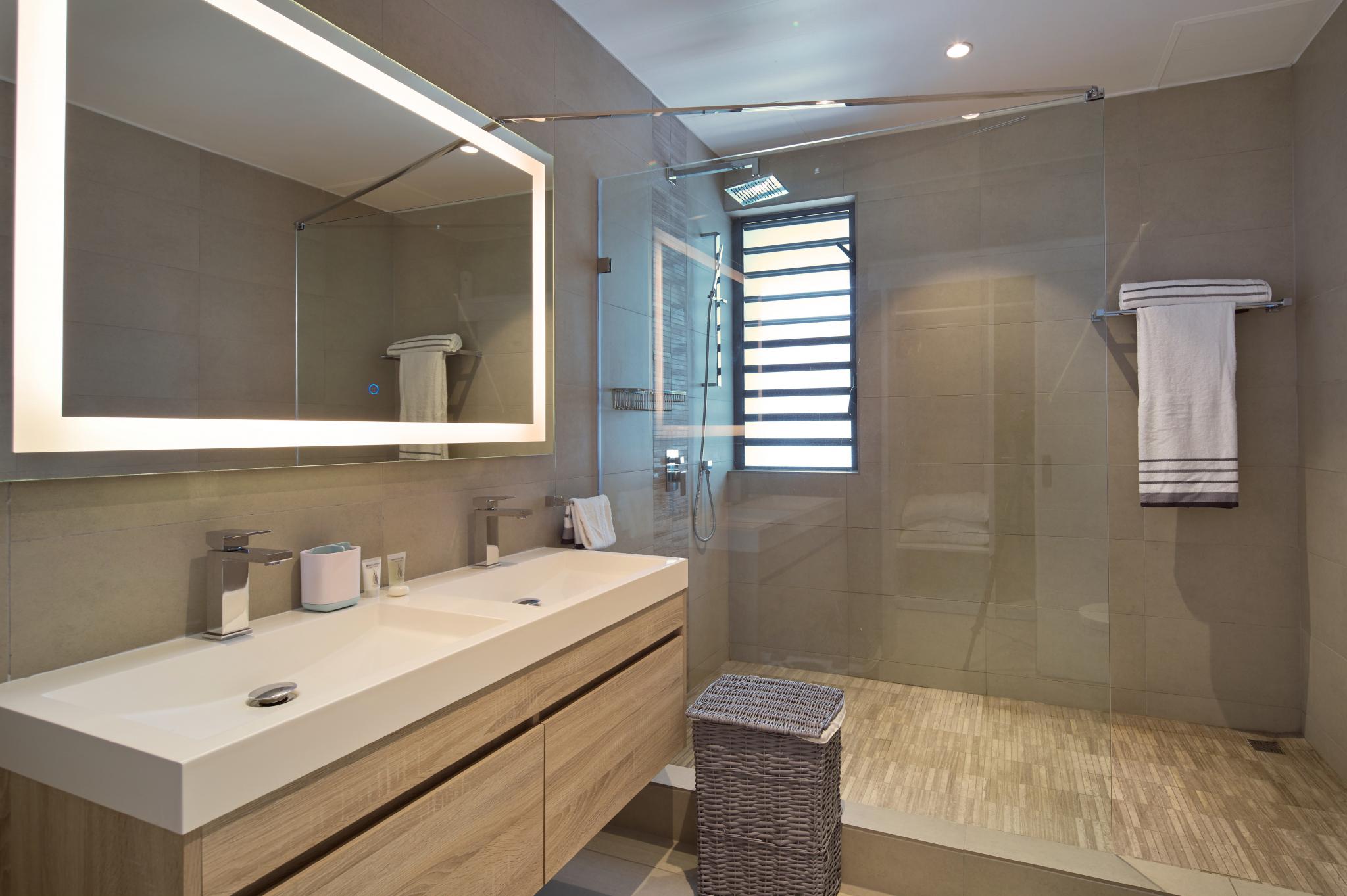 Exquisite Sea Views — 17
