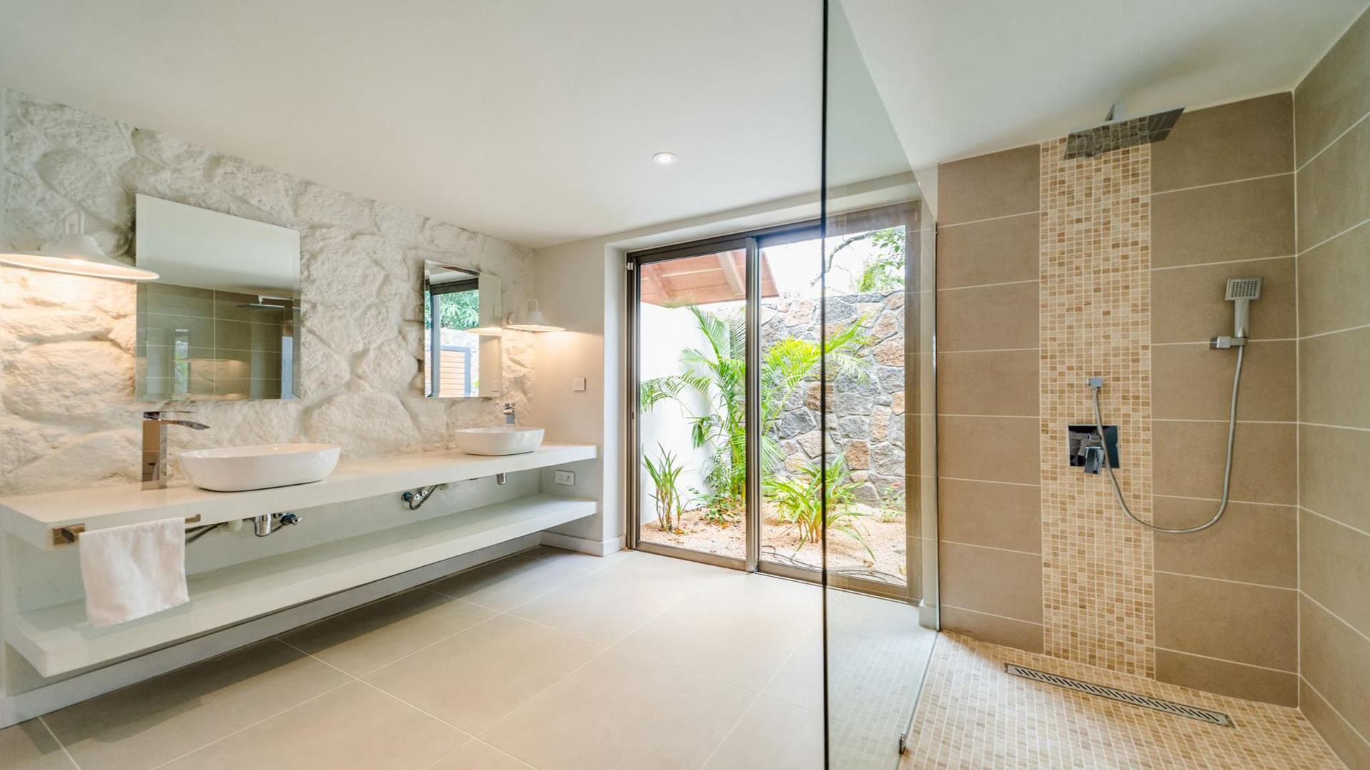Tropical Living — 4