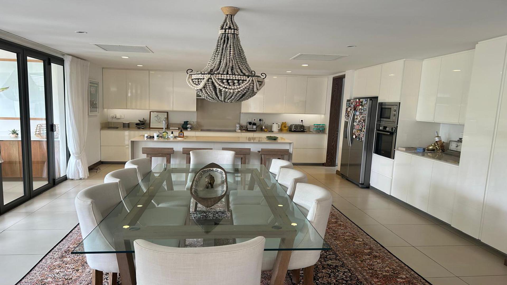 Le Rivage -pocket listing — 3