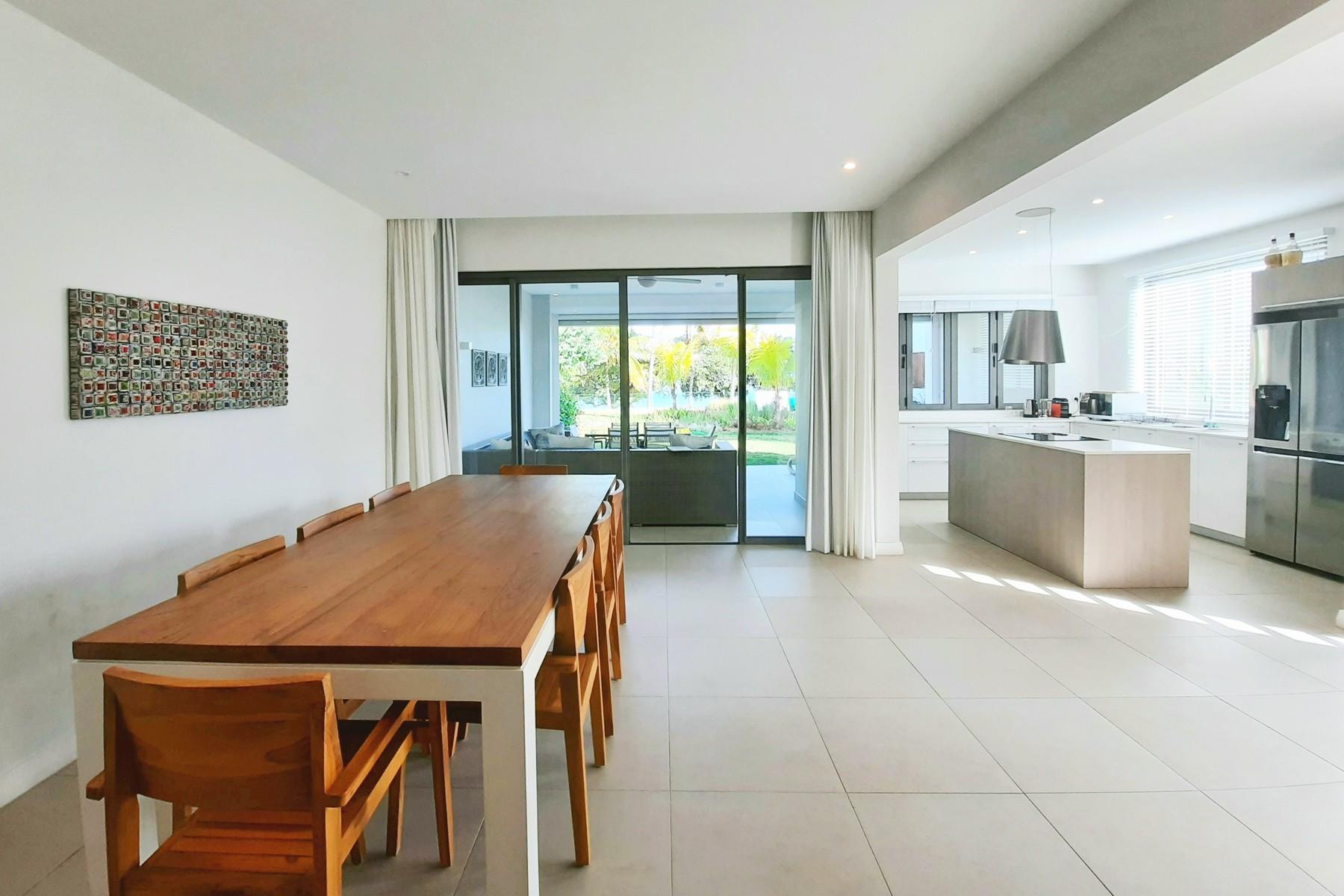 Coral Beach — 6