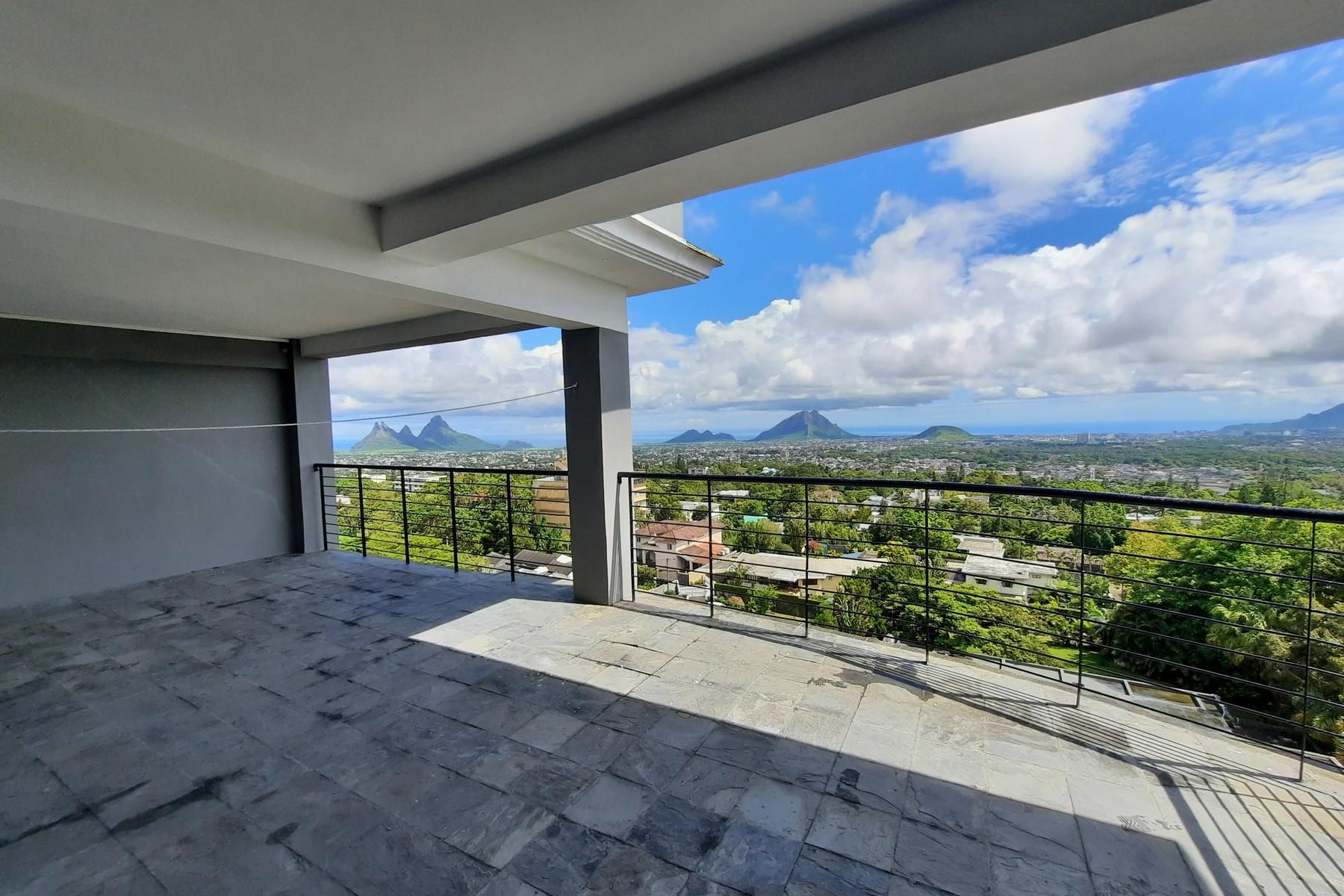 Pocket Listing - Metropolitan Elegance  — 2