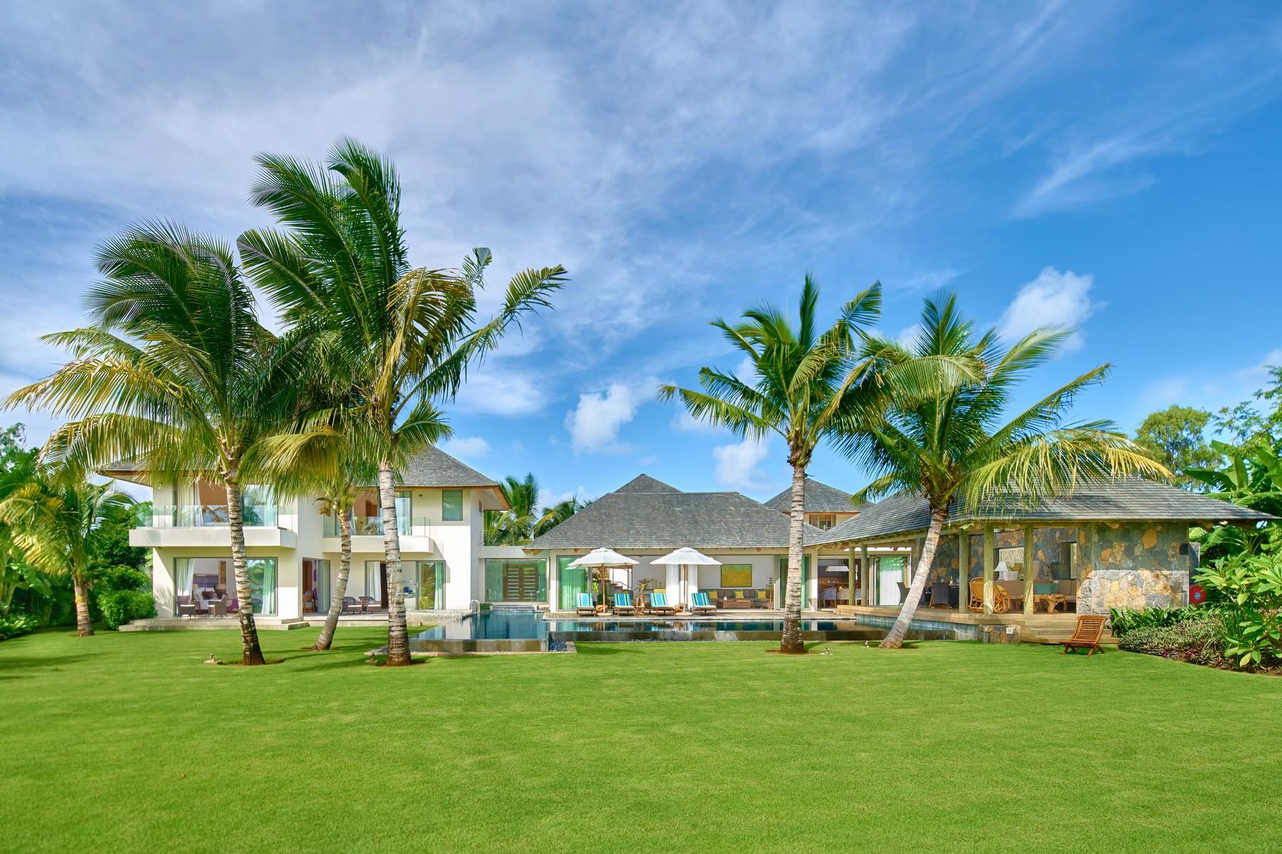Solaia Designer Golf estate, Anahita. — 2