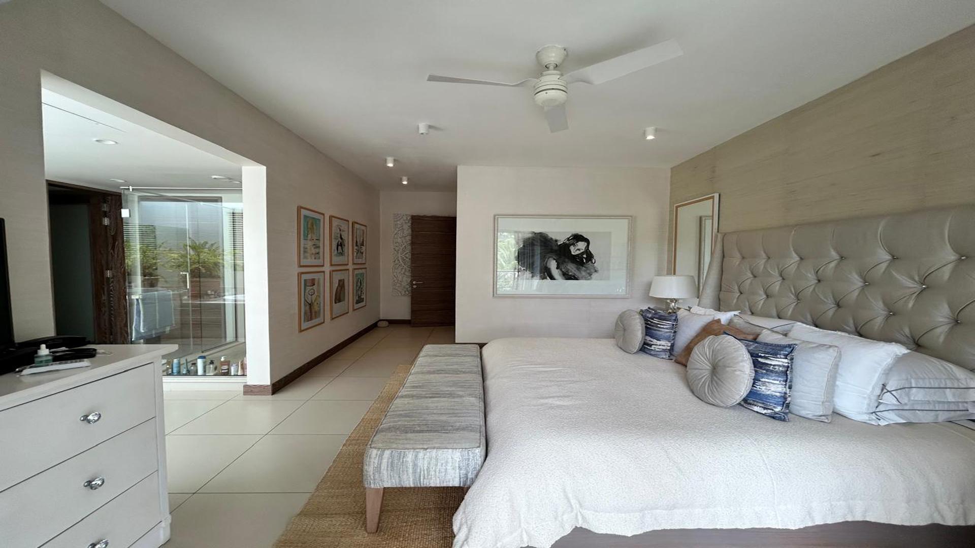 Le Rivage -pocket listing — 9