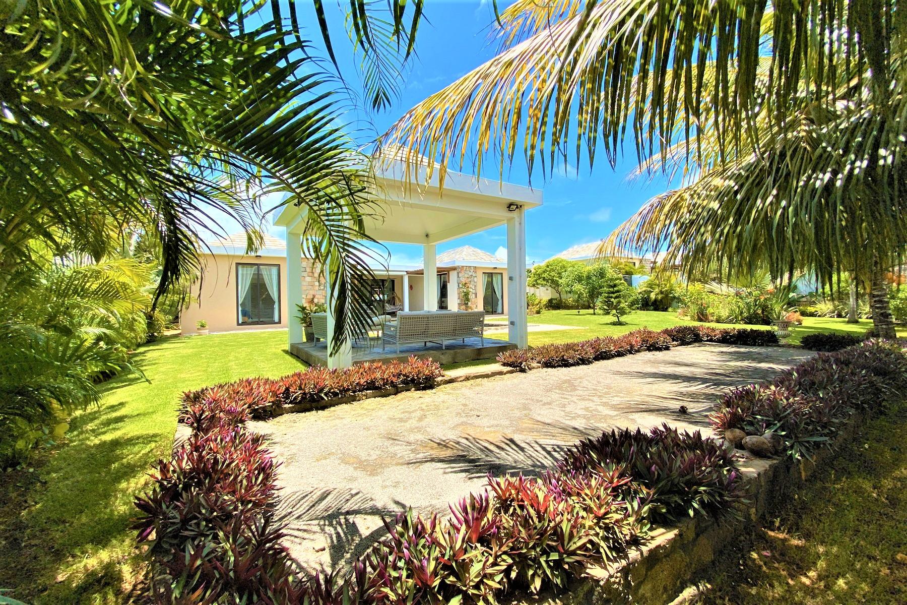 Tropical Villa — 25