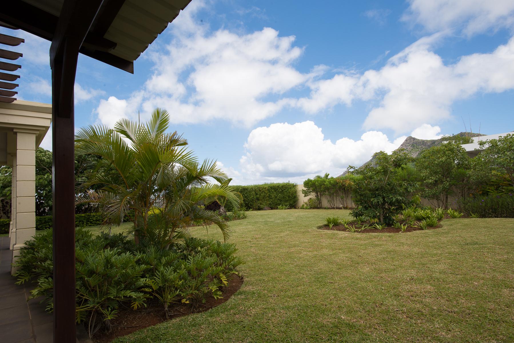 Contemporay Villa in Moka — 8
