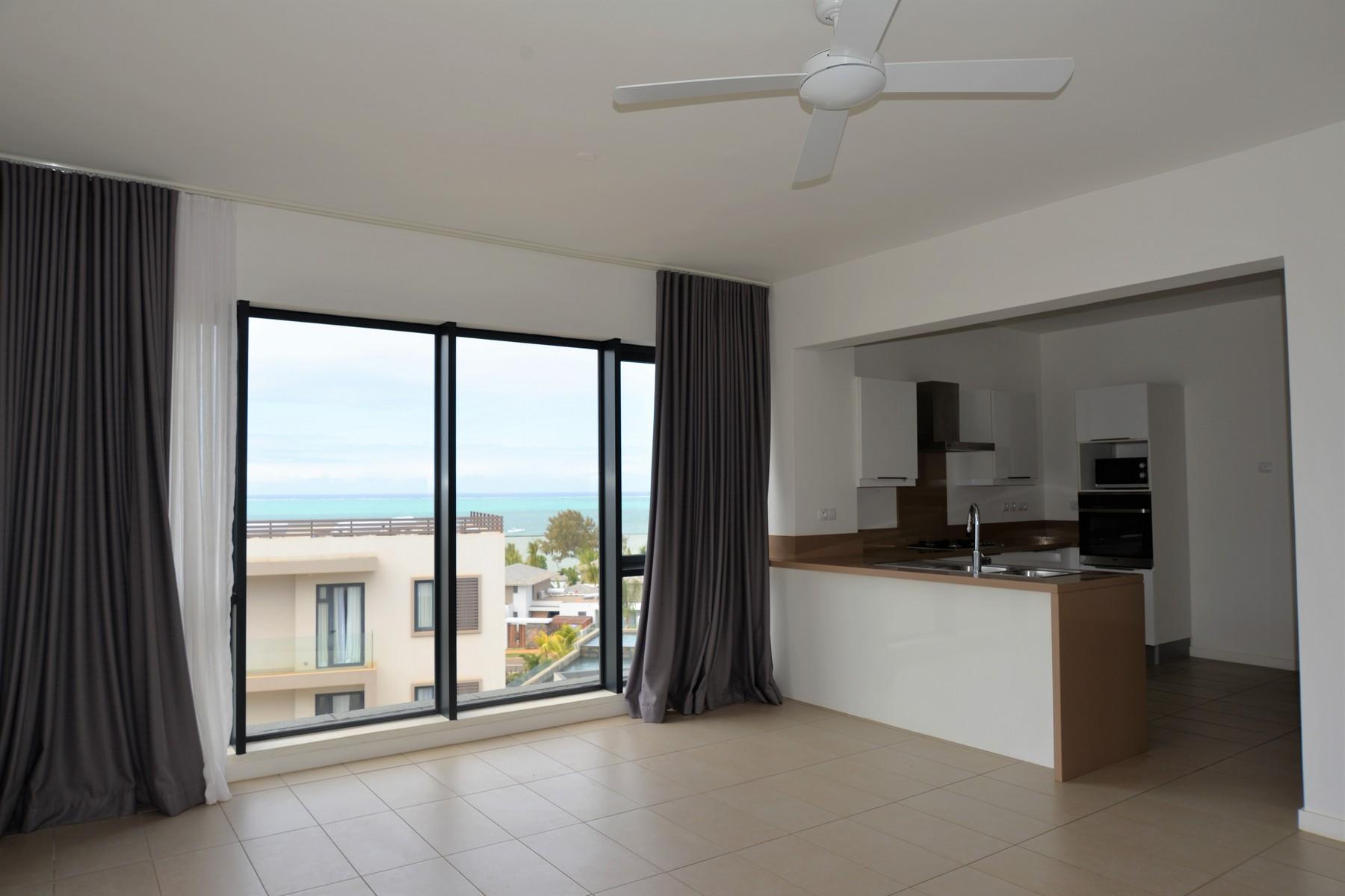 Modern & Spacious Sea-View Penthouse — 3