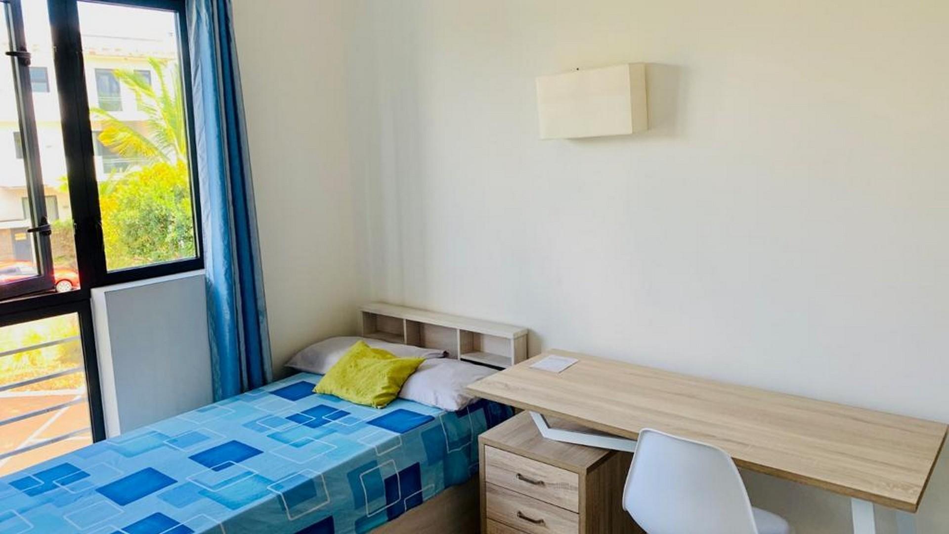 Iris Apartment — 6