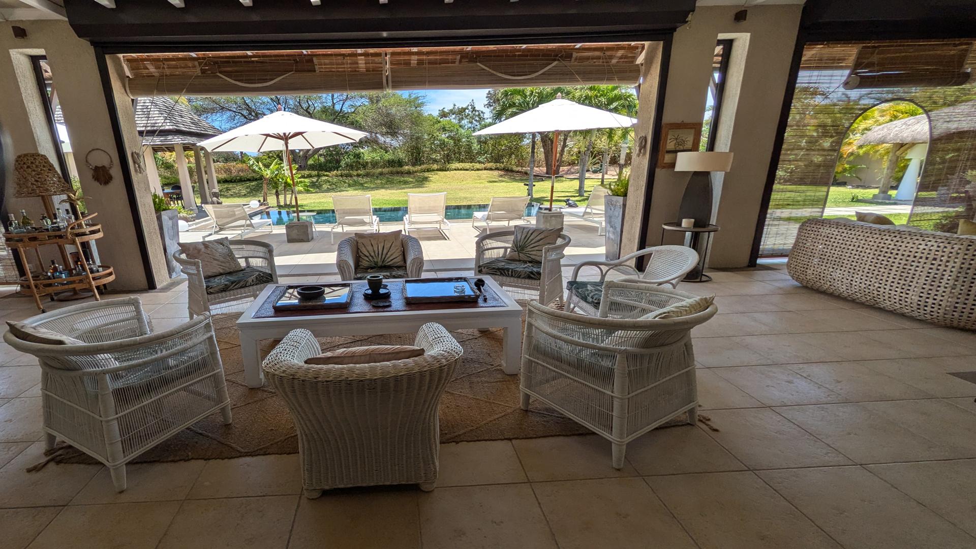 Isla Verde - Tamarina Golf Estate — 2