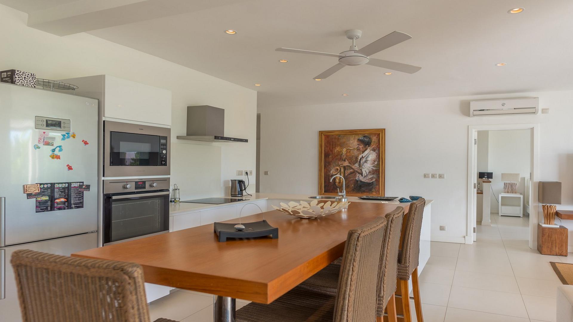 Blue Coast Ground Floor Waterfront apartment, West Island Resort — 4