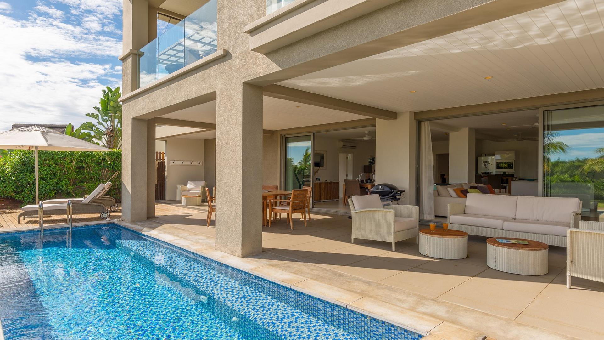 Blue Coast Ground Floor Waterfront apartment, West Island Resort — 15