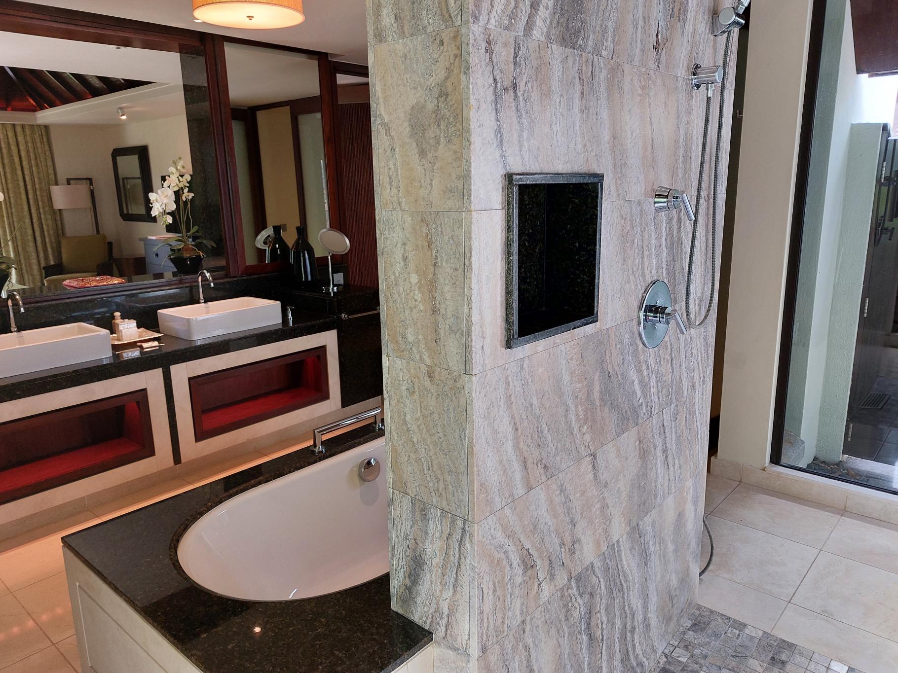 Four Seasons Lakeview — 12