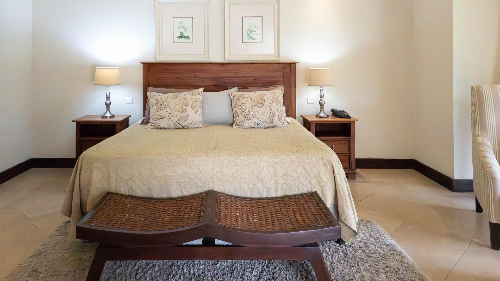 Greenview Cottage — 12