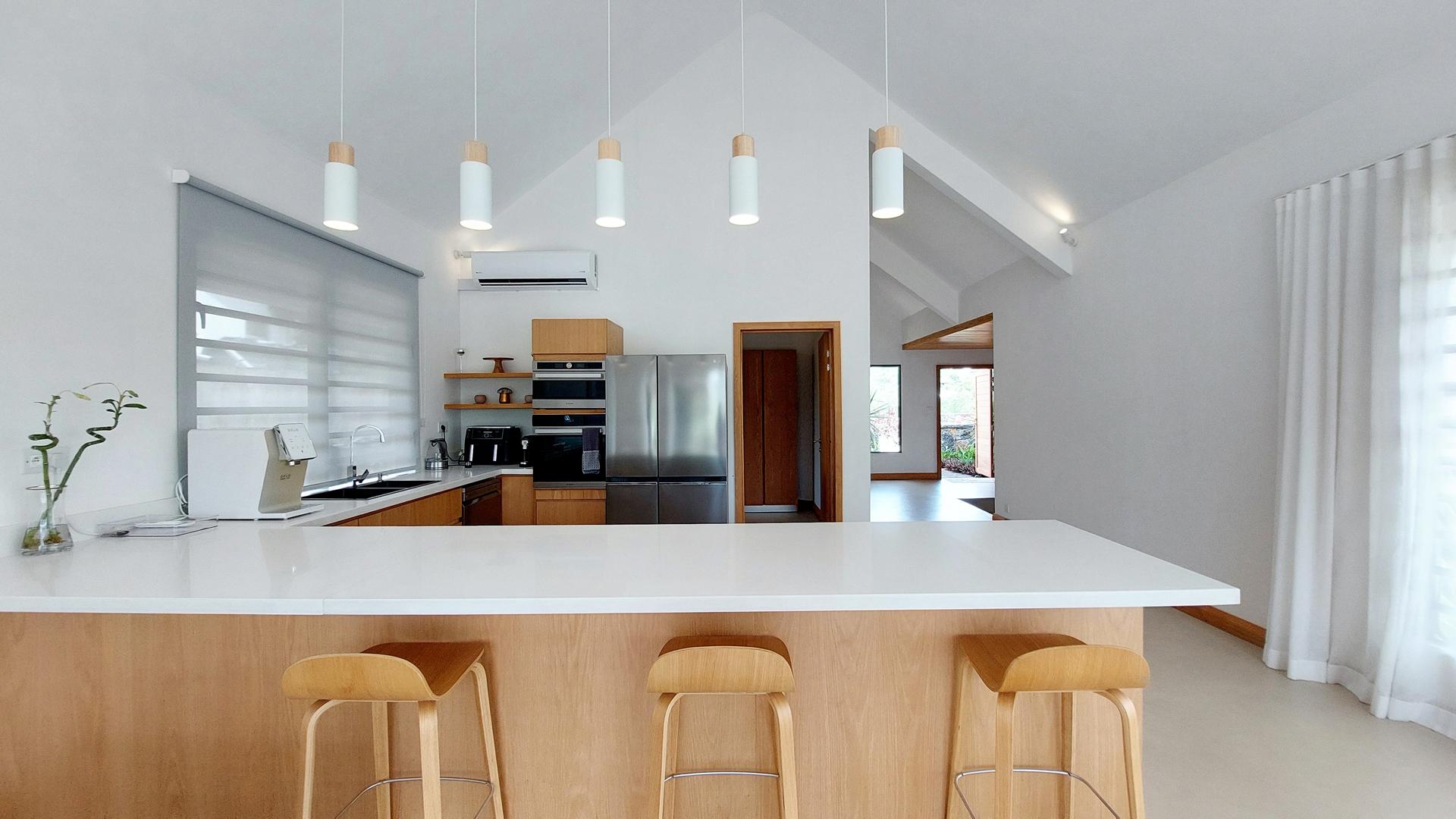 Modern Escape — 8