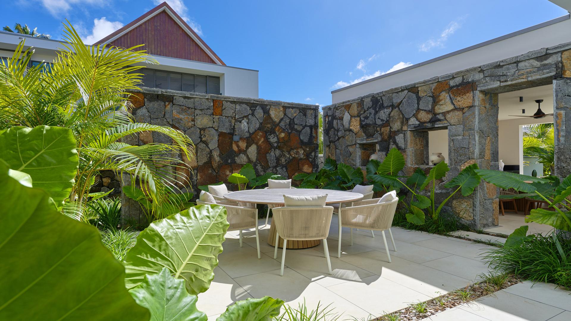 One&Only, St Geran- The Sophistication — 12