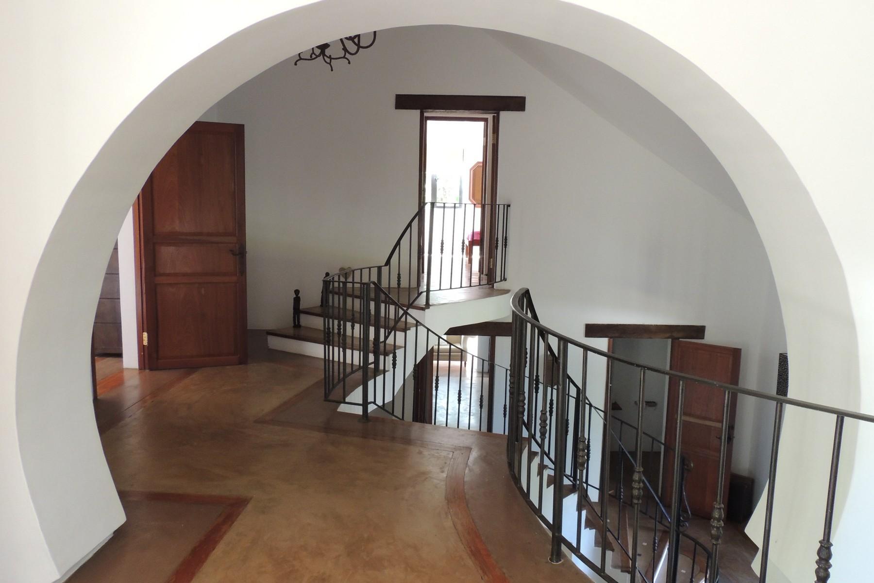 Old Stone Villa — 16