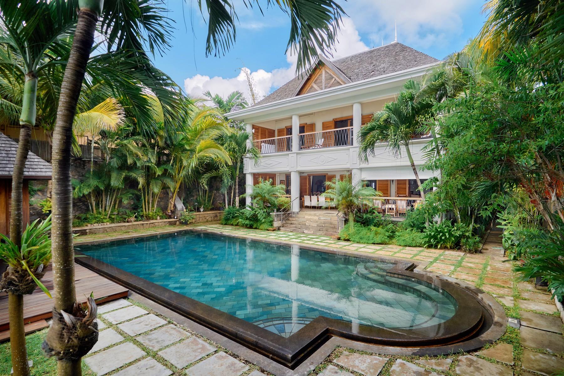 Luxury Family Waterfront Villa — 2