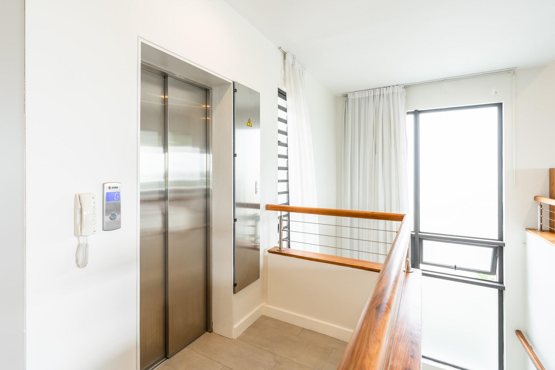 Premium View — 15