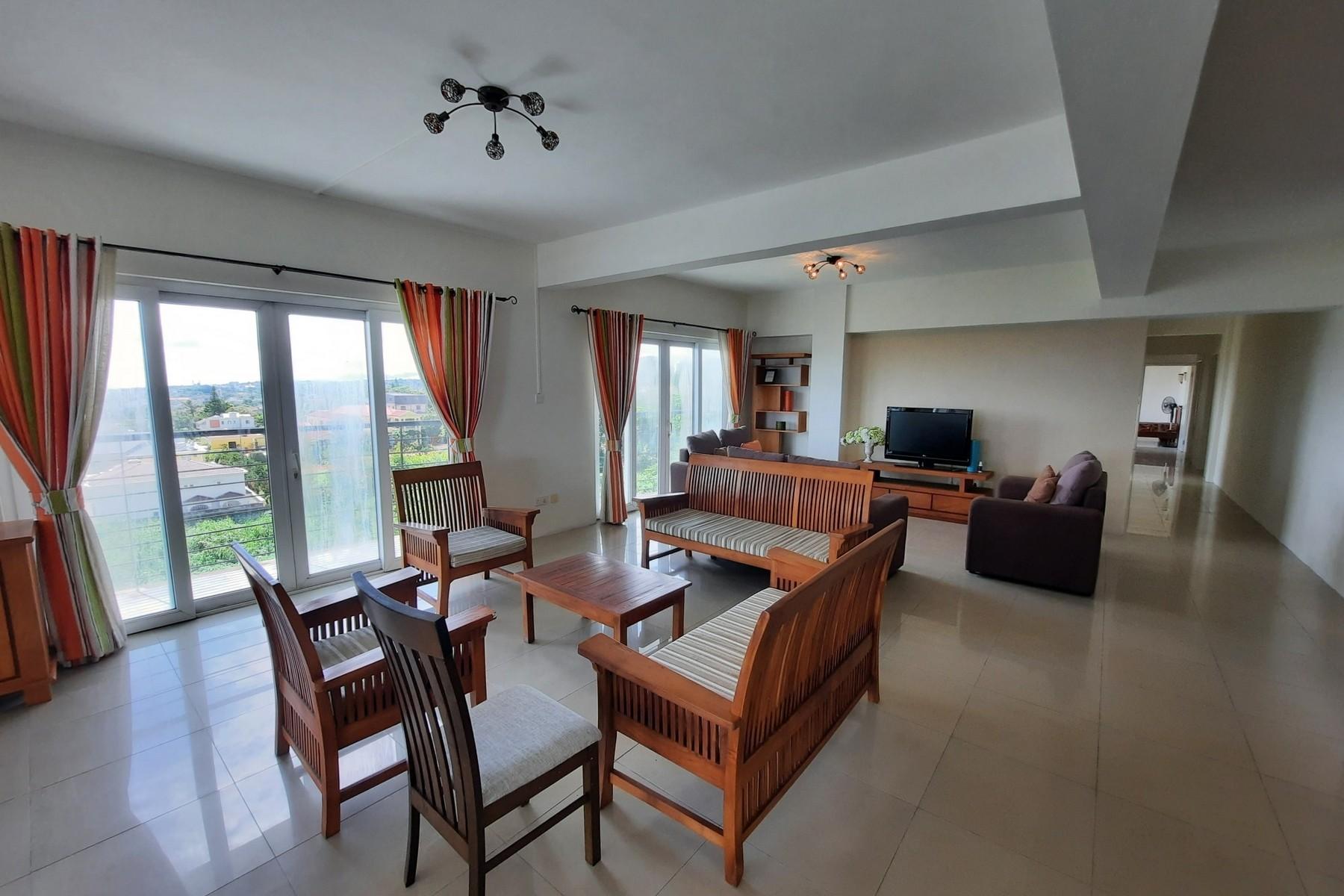 Pocket Listing - Metropolitan Elegance  — 3